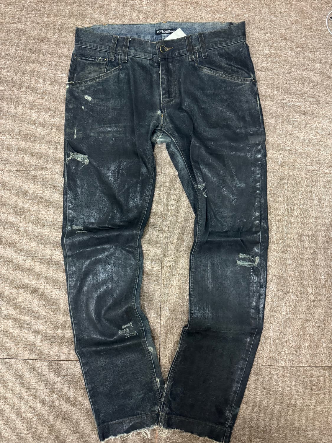 돌체앤가바나 디스트레스 왁스 코팅 데님 팬츠 상품이미지1