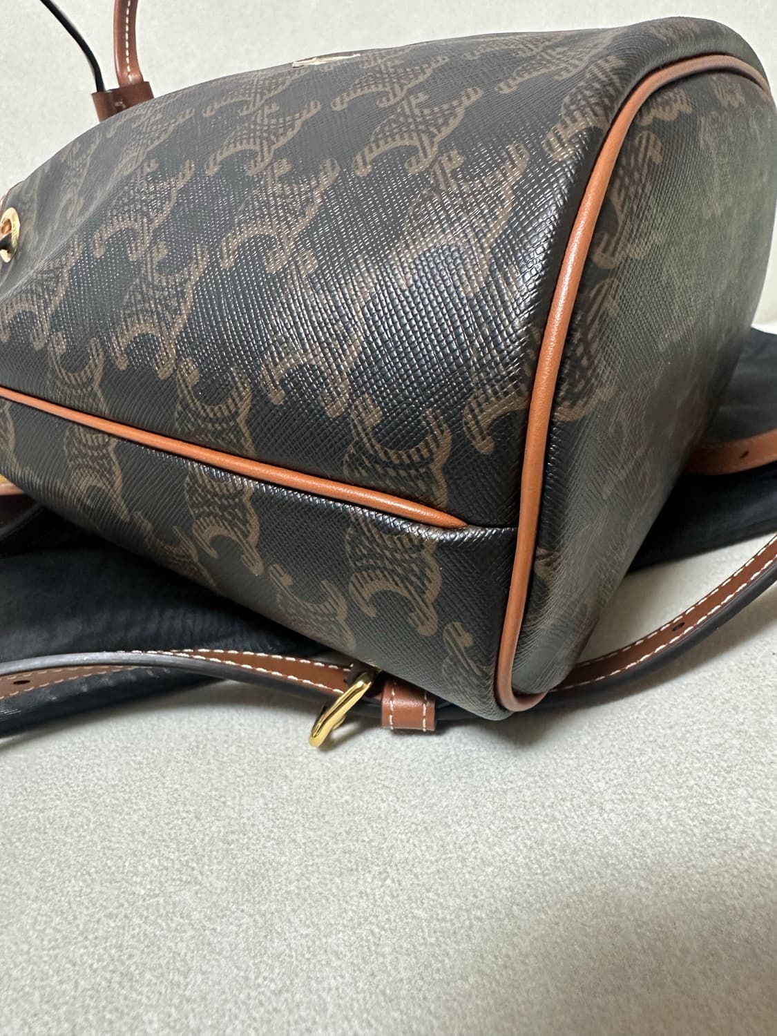 [새상품급 정품] 셀린느 폴코 백팩 미니 상품이미지4