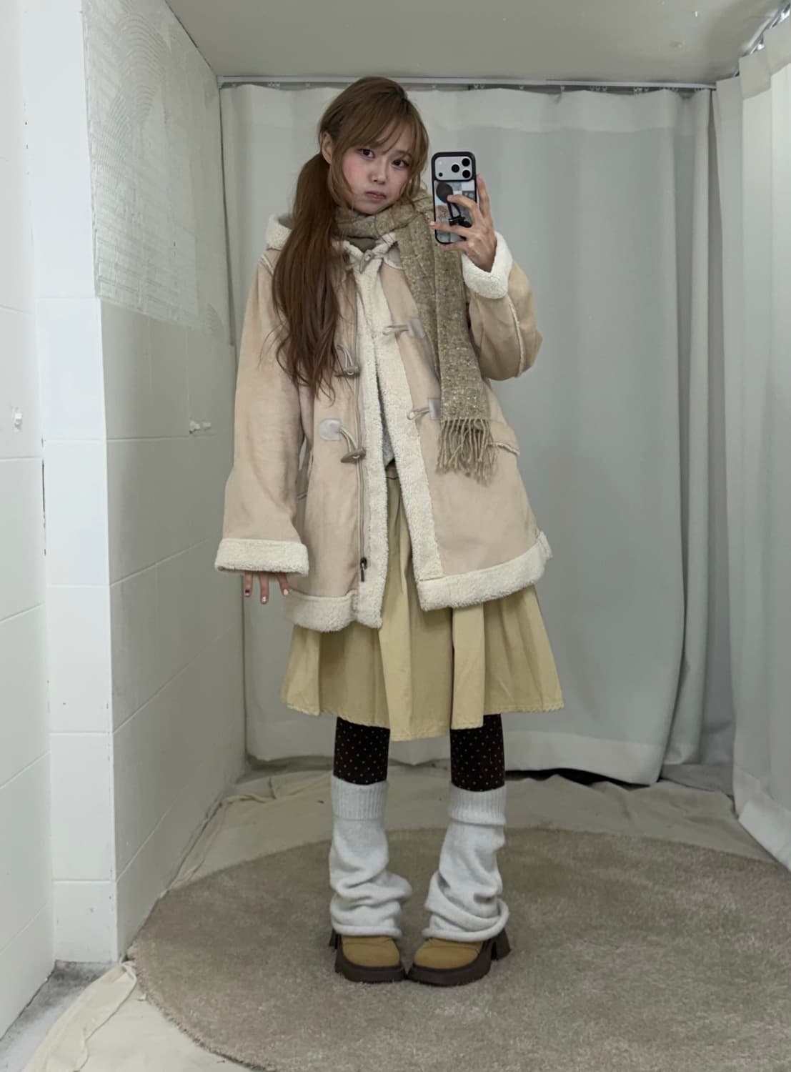 사와코 니혼진 무스탕 떡볶이 코트 베이지 코디세트 상품이미지1