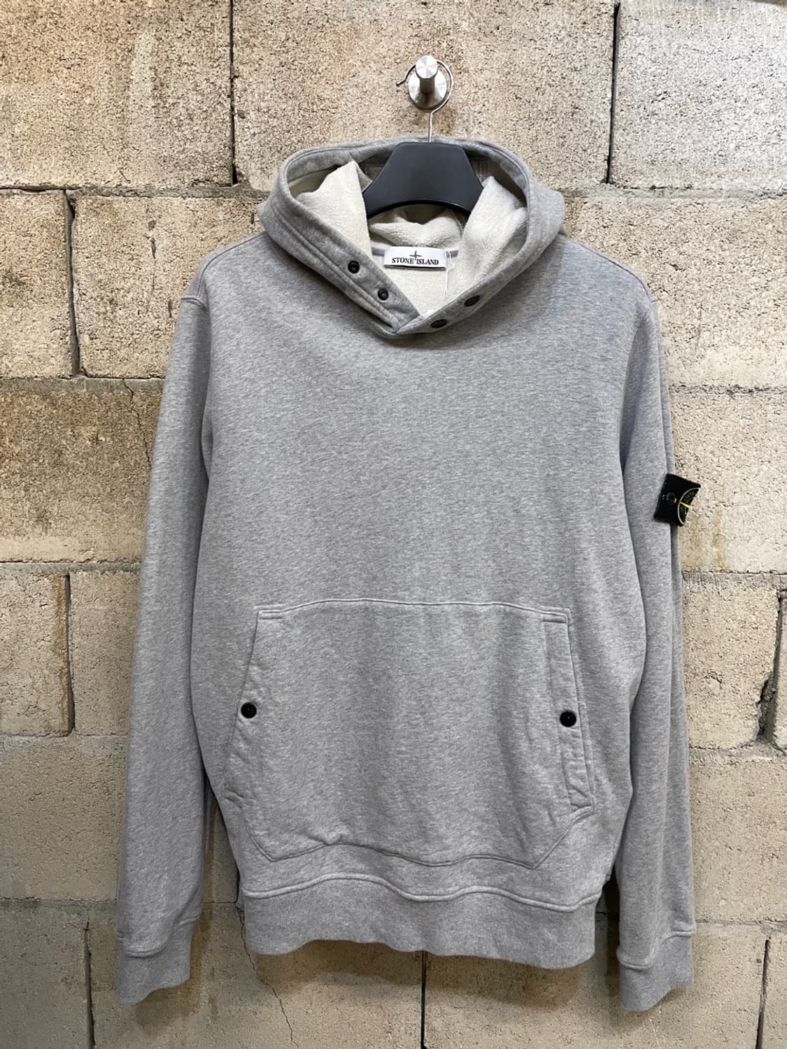 스톤 아일랜드 브러쉬드 코튼 크루넥 후드 티셔츠 상품이미지2