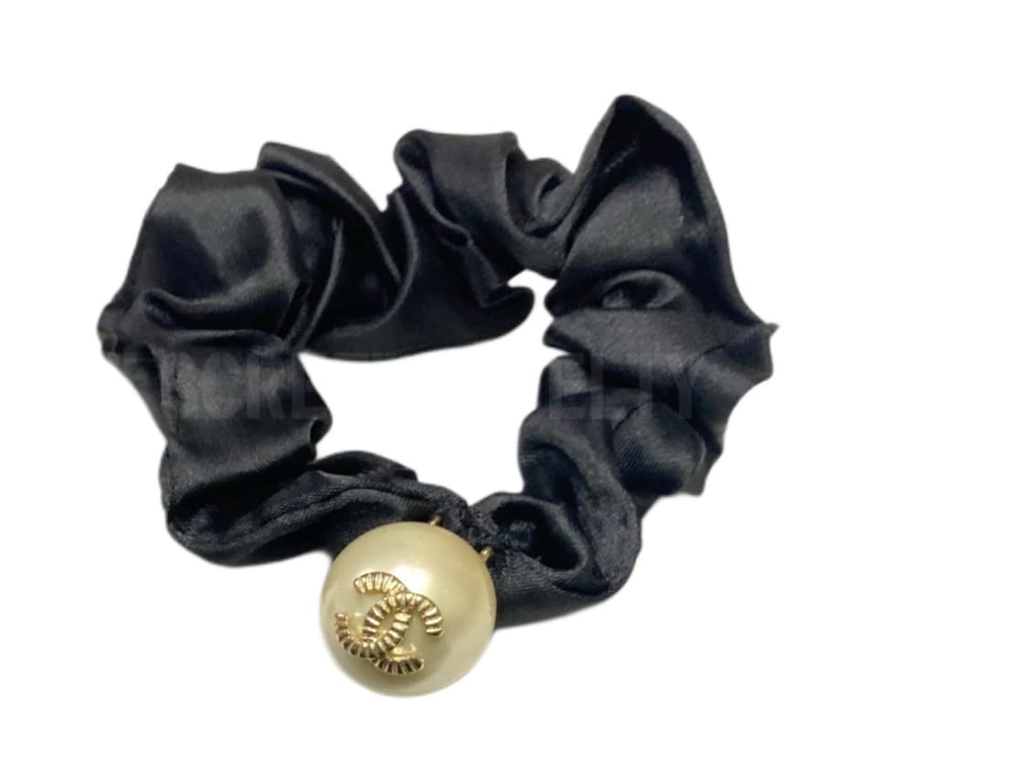 샤넬 진주 CC로고 헤어슈슈 상품이미지3