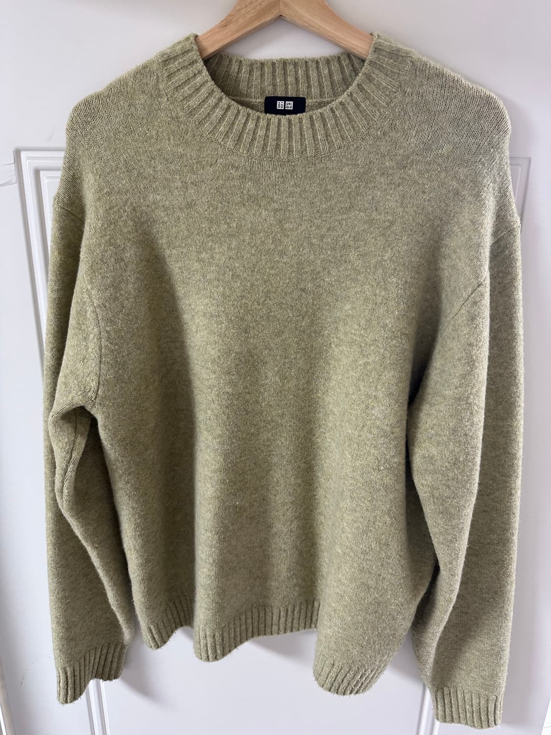 [L] 유니클로 수플레얀 크루넥 스웨터 라이트 그린 상품이미지2