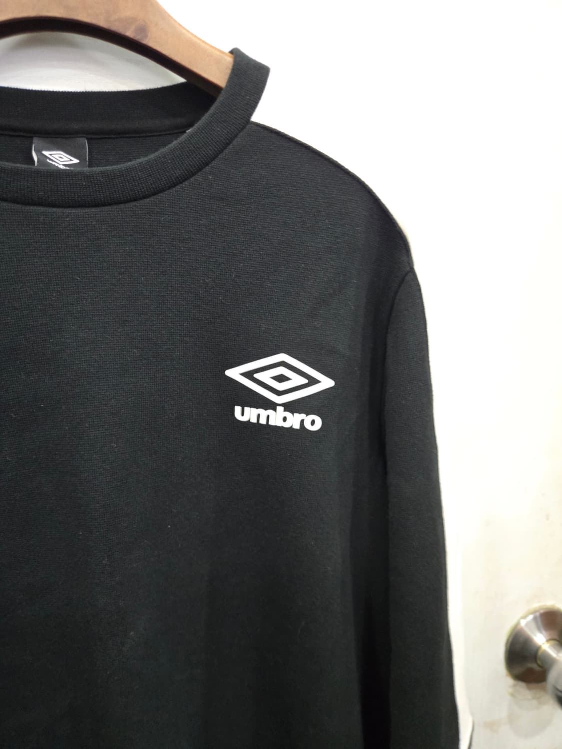 95,M) UMBRO 엄브로 맨투맨 티셔츠! 디자인 짱 이뻐요!팔에로고! 상품이미지3