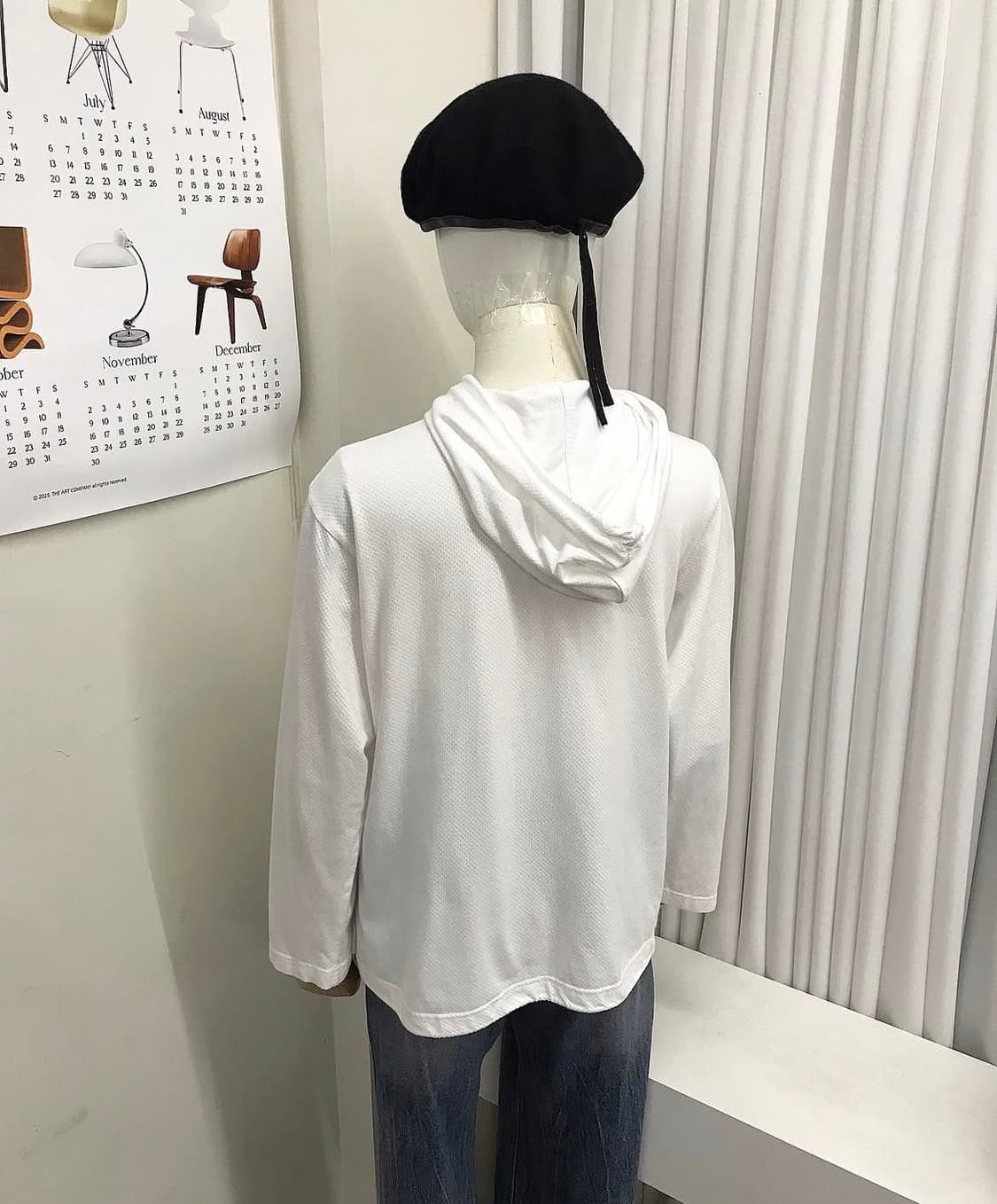 꾸레쥬 로고 화이트 후드집업 상품이미지7