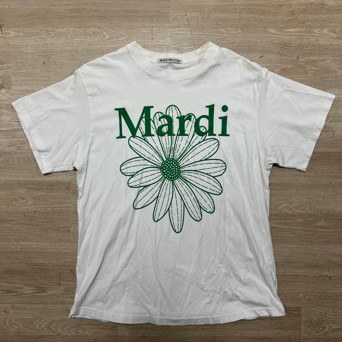 마르디 메크르디 여성 플라워 빅로고 프린팅 반팔티셔츠 [화이트] FREE 상품이미지1