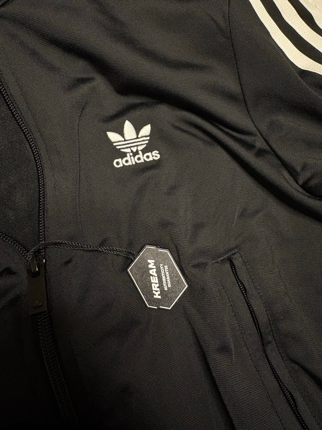 아디다스 아디컬러 클래식 파이어버드 트랙탑 블랙 여성용 크롭 크림 무신사 상품이미지3