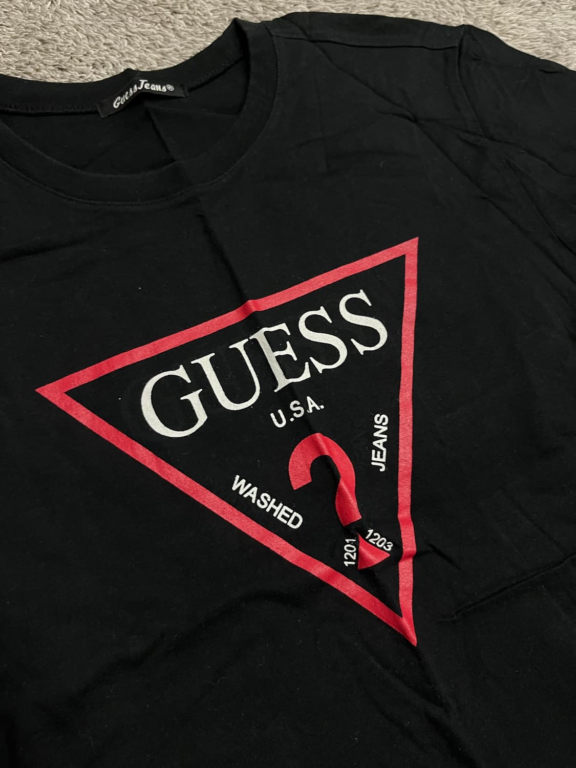 새상품 [GUESS] 게스 여성 반팔 블랙 M 상품이미지2