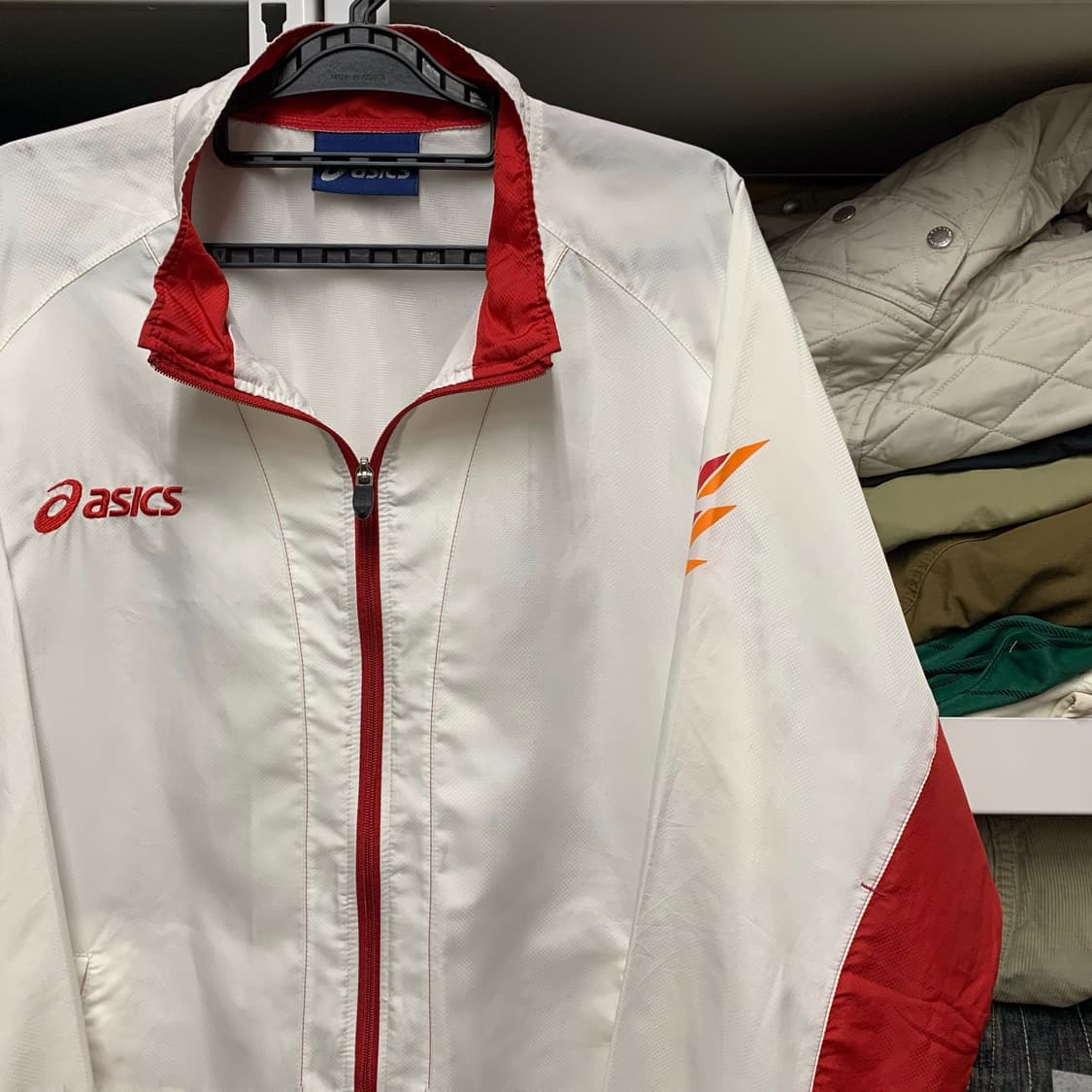 [L] 아식스 일본판 바람막이 상품이미지1