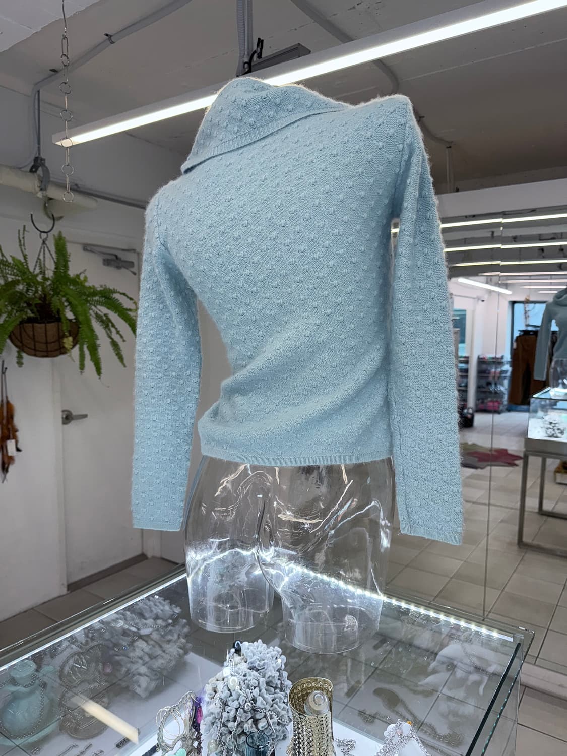 dots embossed knit top 상품이미지4