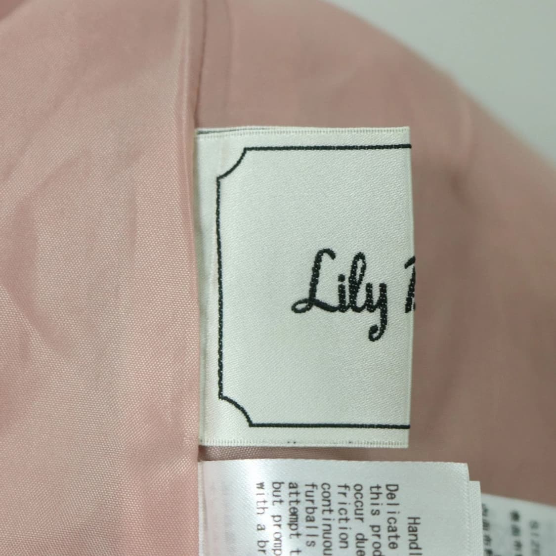 LILY BROWN 딸기우유 브이넥 벨트 코트 60977 상품이미지8