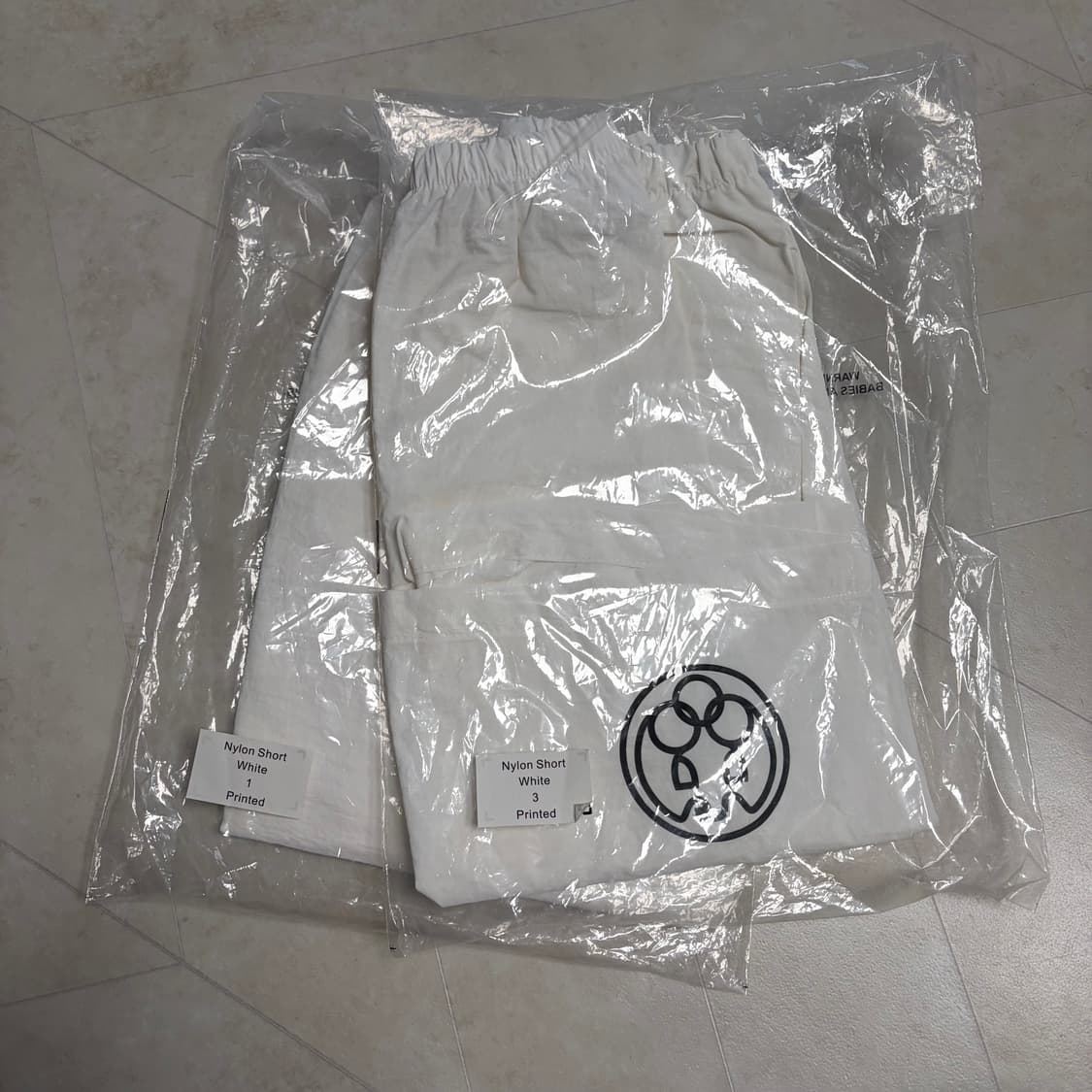 [새상품] 이지 x 고샤 루브친스키 벌처 SH-01 쇼츠 화이트 상품이미지2