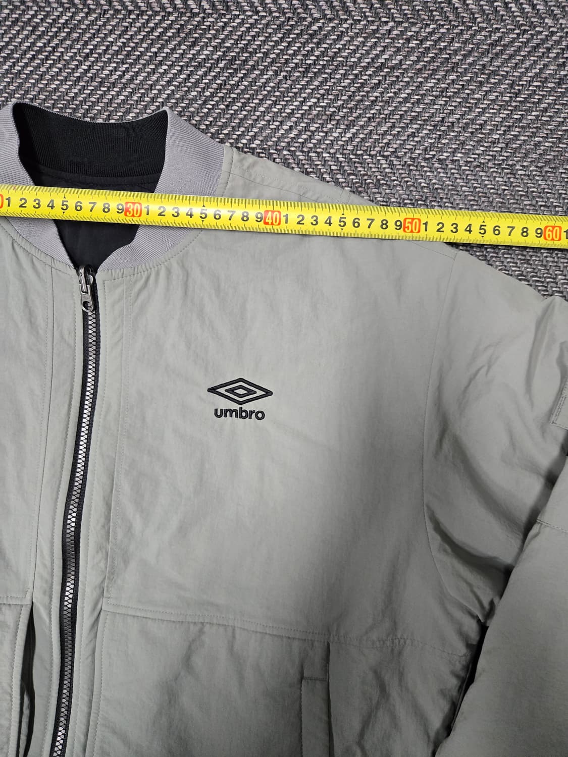 엄브로 24ss 공용 리버시블 퀼팅 패딩 봄버 자켓 양면 항공점퍼 상품이미지6