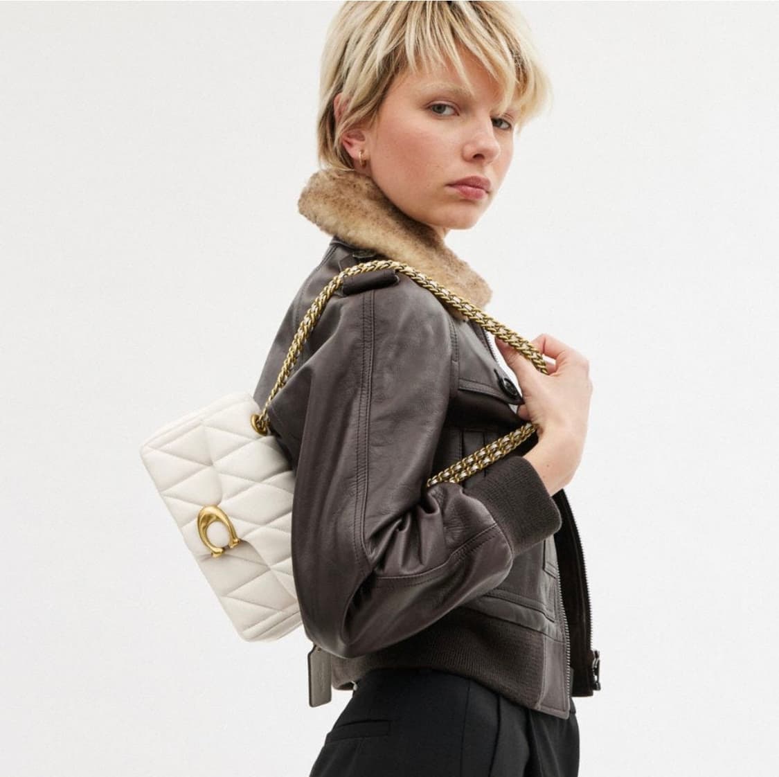 코치 태비  20 퀼팅 아이보리 상품이미지4