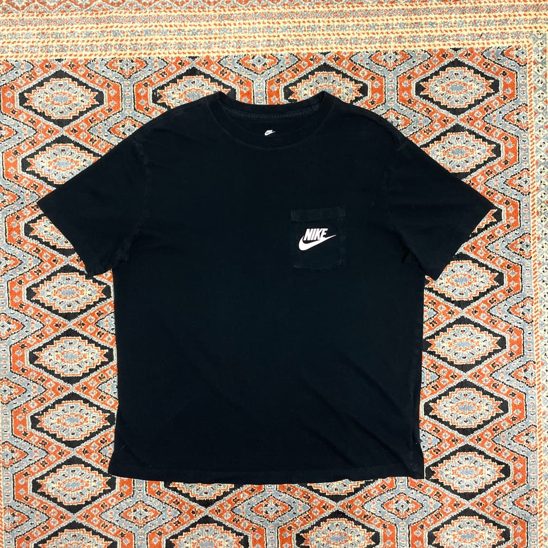 나이키 백프린팅 블랙 포켓 반팔티셔츠 남성XL 상품이미지1