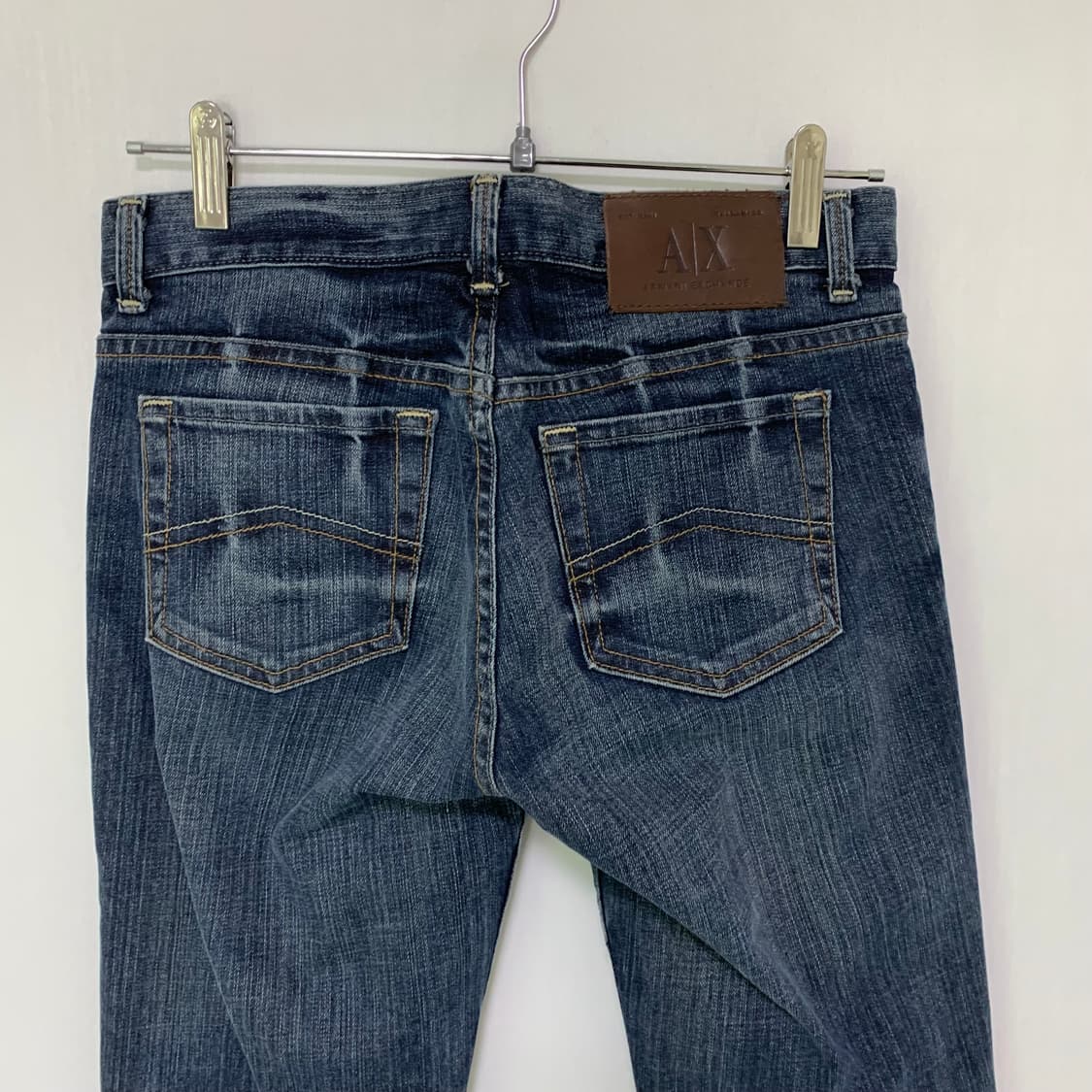 아르마니 익스체인지 로우라이즈 세미 부츠컷 데님 팬츠 25인치 상품이미지5