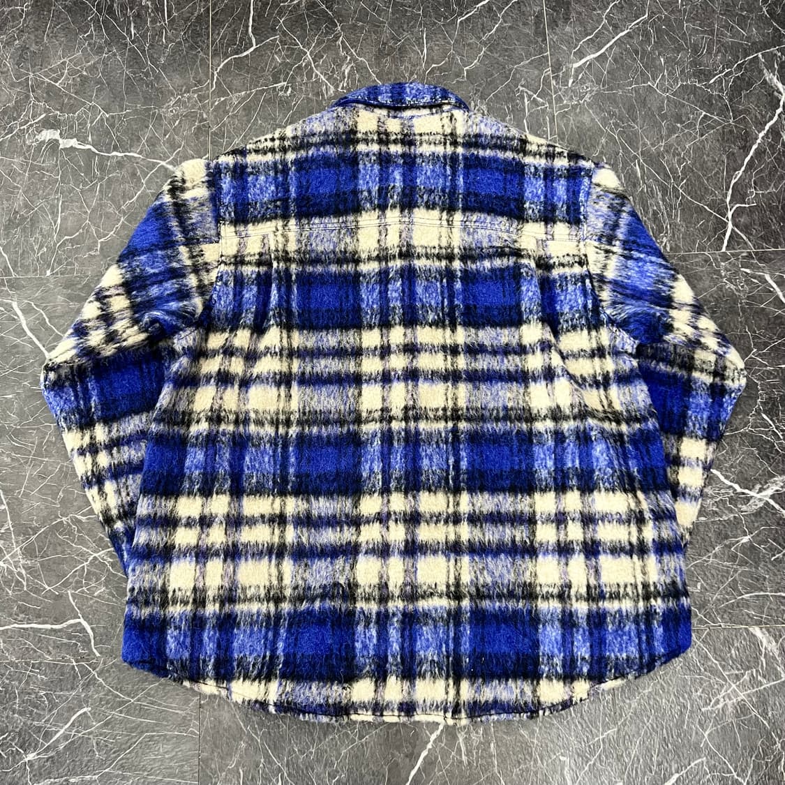 아더에러 프로덕트 18 세미 오버사이즈 모헤어 블루 체크 셔츠 자켓 상품이미지2