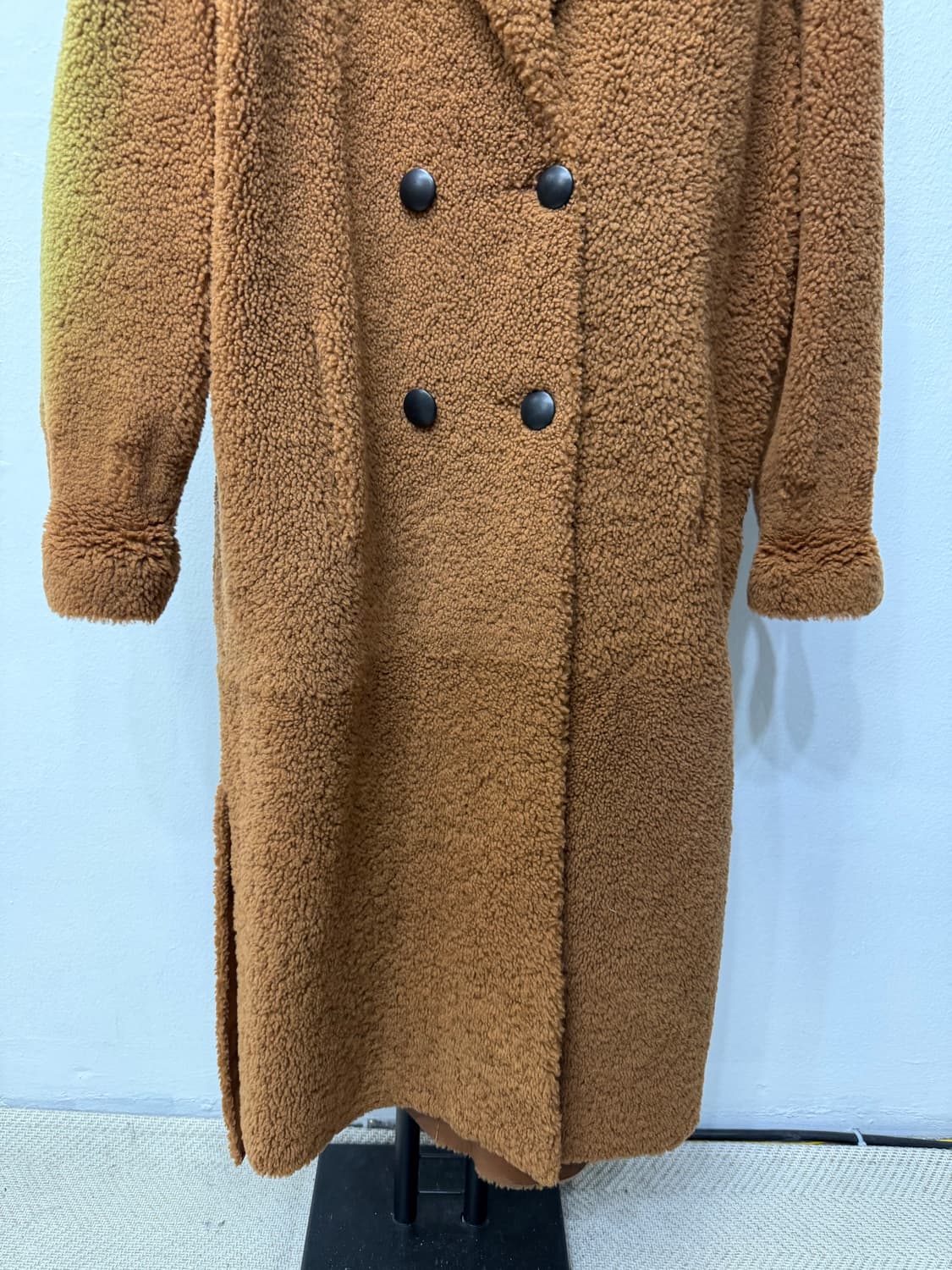 매장판정품) 이네스앤마샬 루즈핏 브라운 뽀글이 코트 36 상품이미지3