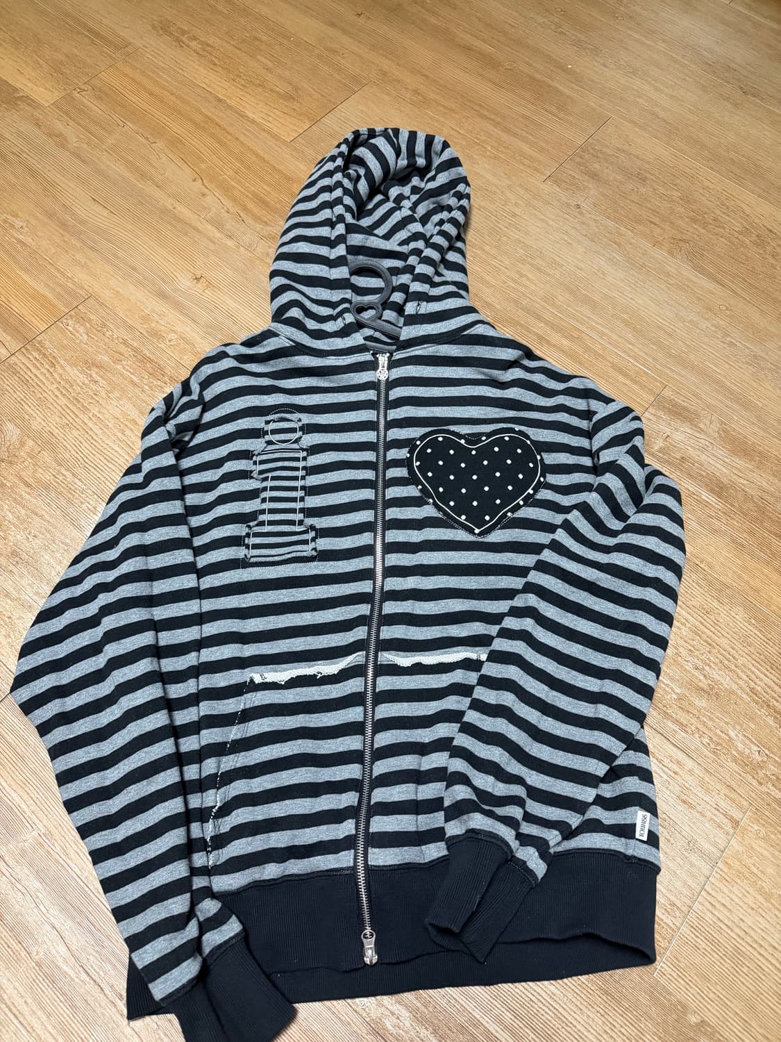 유희 아플리케 스트라이프 후드집업 차콜 상품이미지2