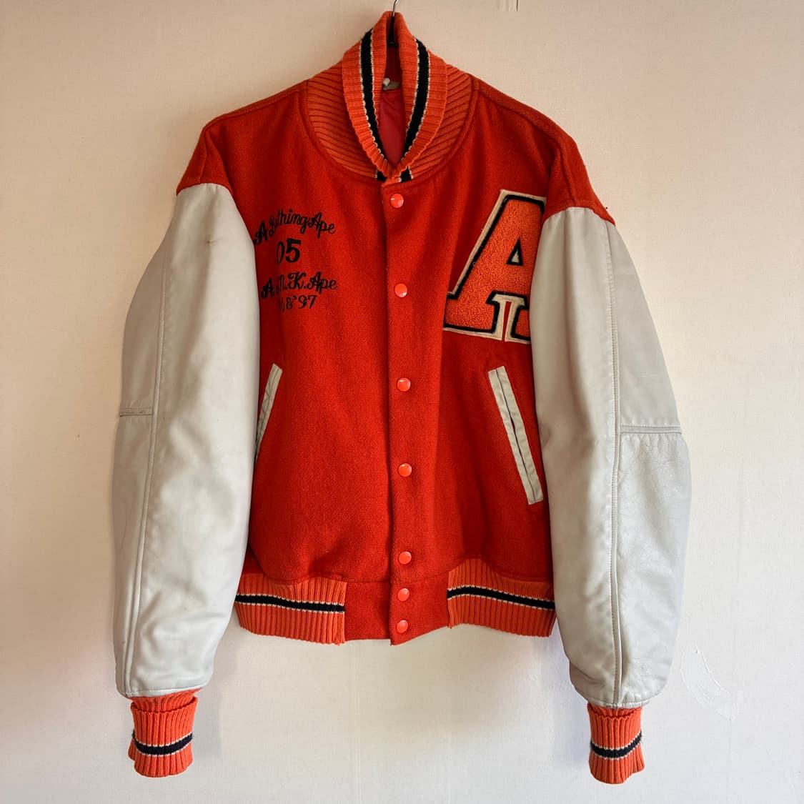 96 베이프X포스트 오버올즈 바시티 자켓 [100벌 한정] 상품이미지1