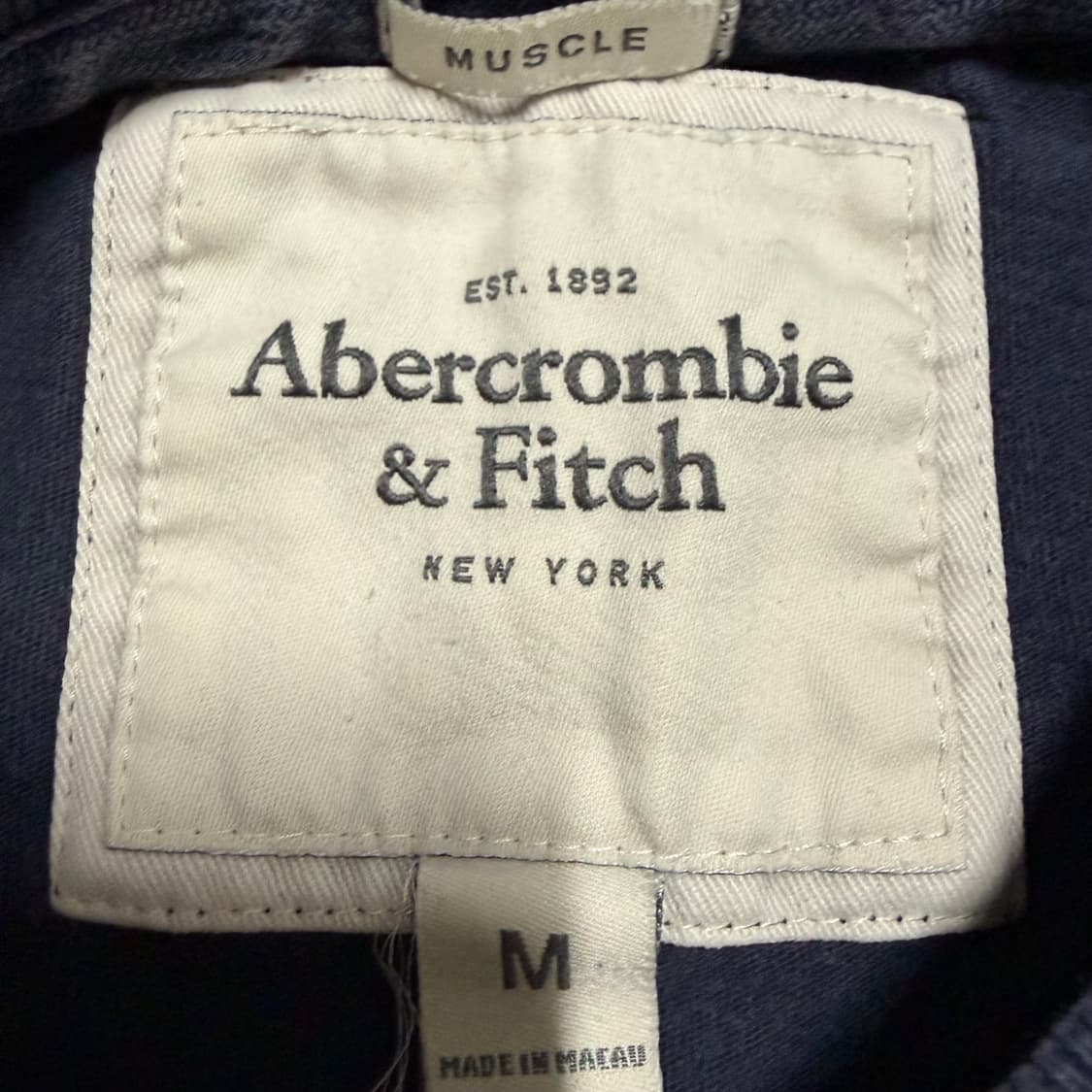 아베크롬비 네이비 반팔 티셔츠 M 상품이미지3