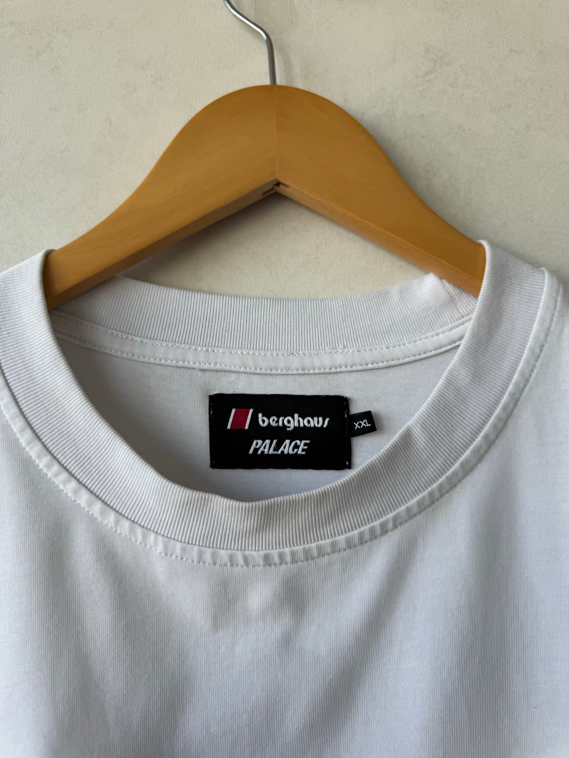Fw24 팔라스 x 버그하우스 티셔츠 상품이미지5