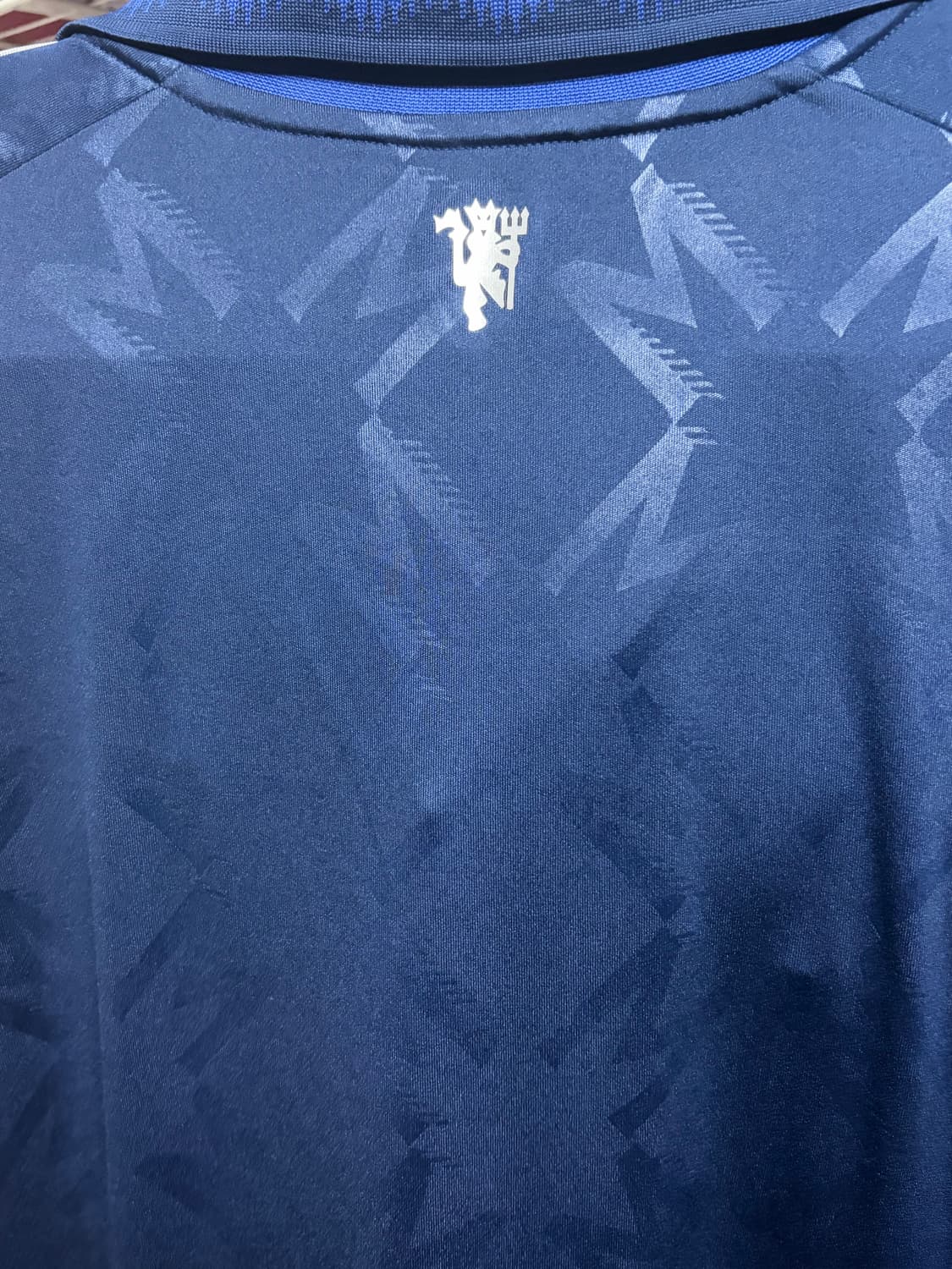 아디다스 맨유 24/25 어웨이 4xl 상품이미지4