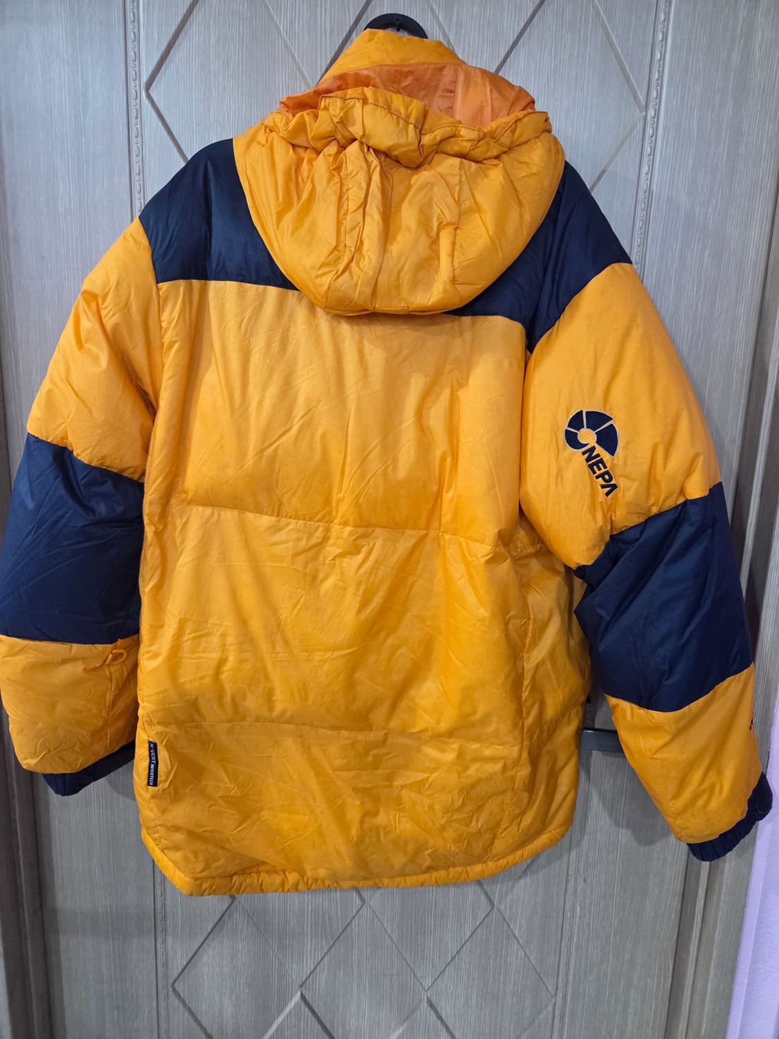 네파 엘로우 패딩 상품이미지2