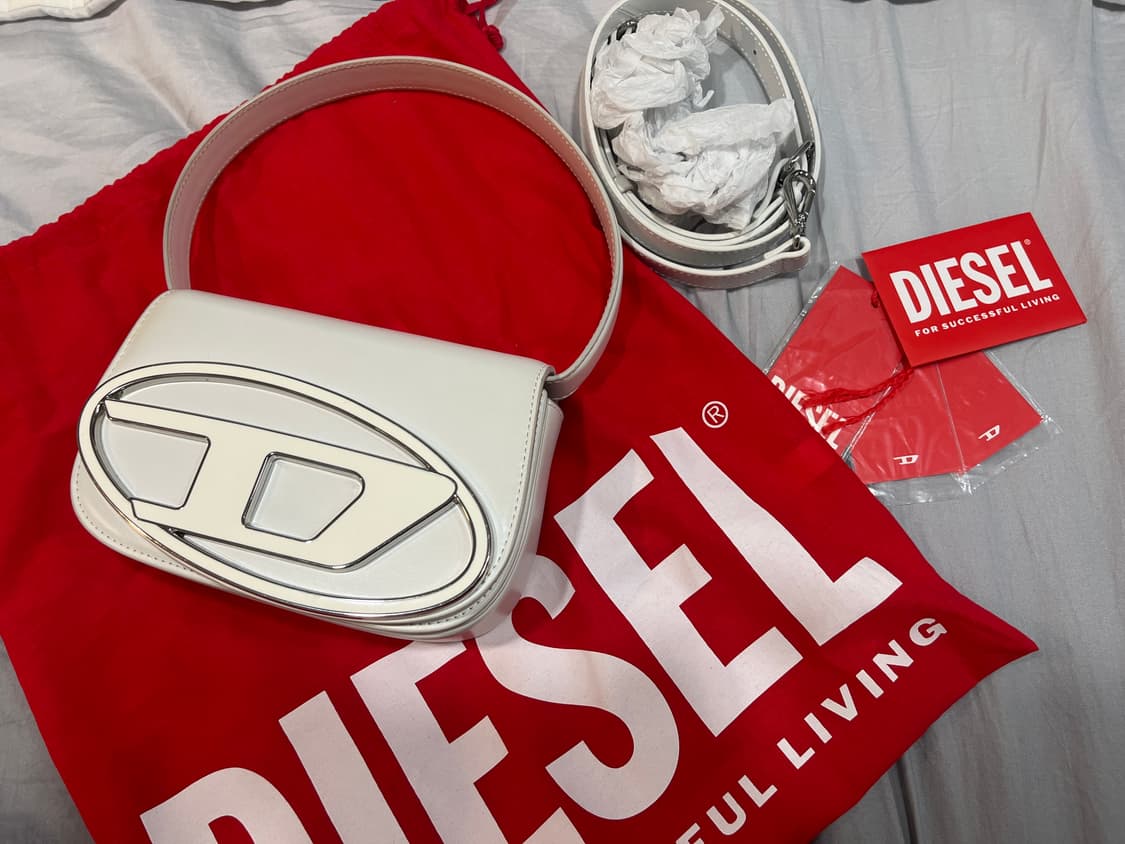 디젤 1DR 숄더백 화이트 상품이미지1
