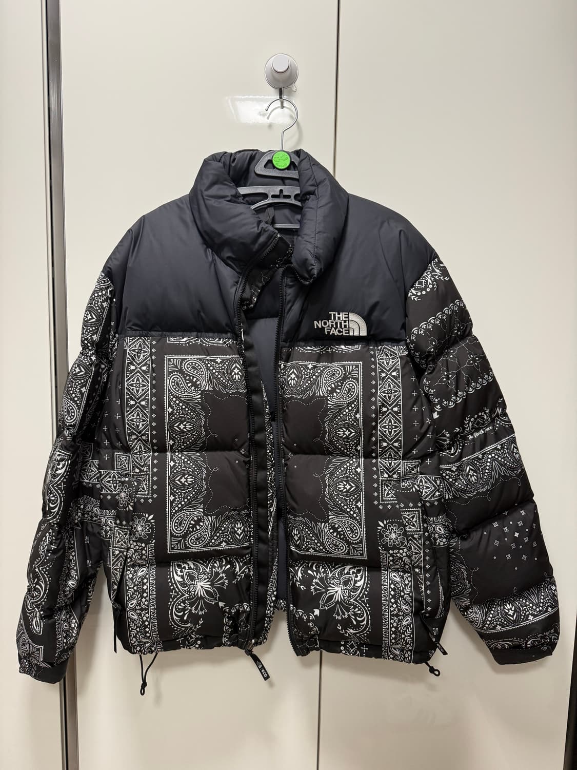 노스페이스 눕시 패딩 페이즐리 반다나 블랙 L(100) 상품이미지1