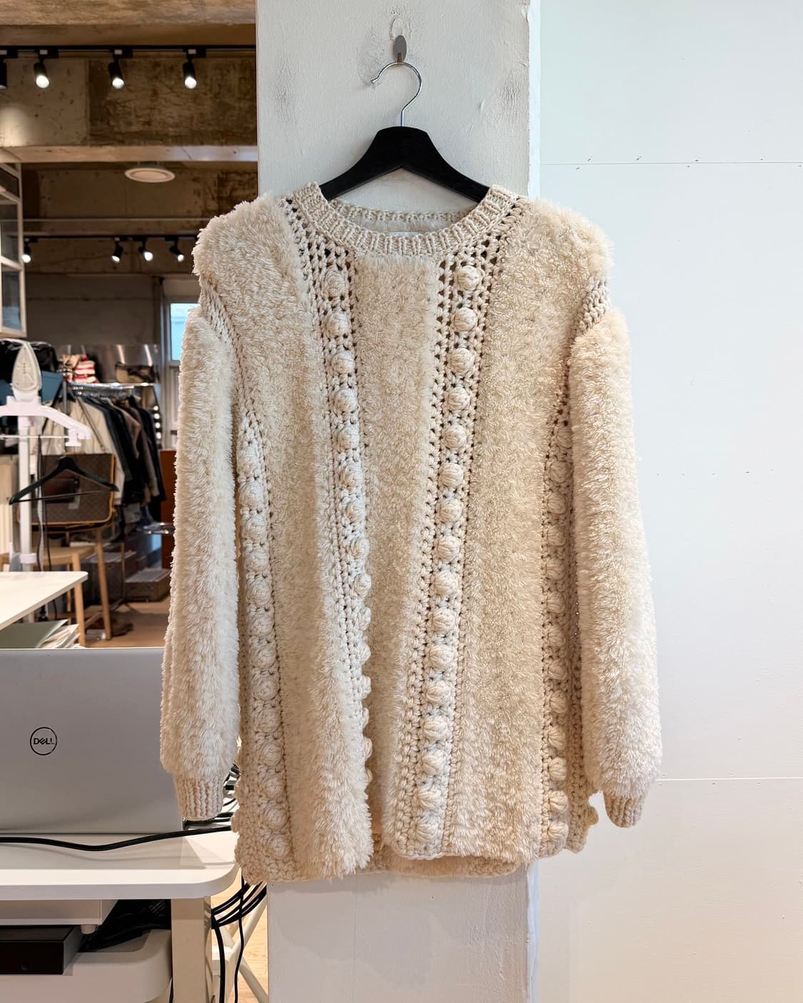 끌로에 아이보리 케이블 레인울 니트  상품이미지2