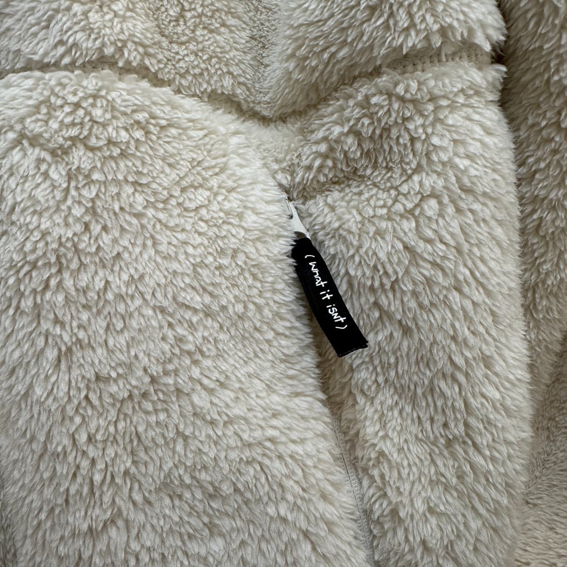 what it isnt 마크 곤잘레스 후리스 아이보리 상품이미지5