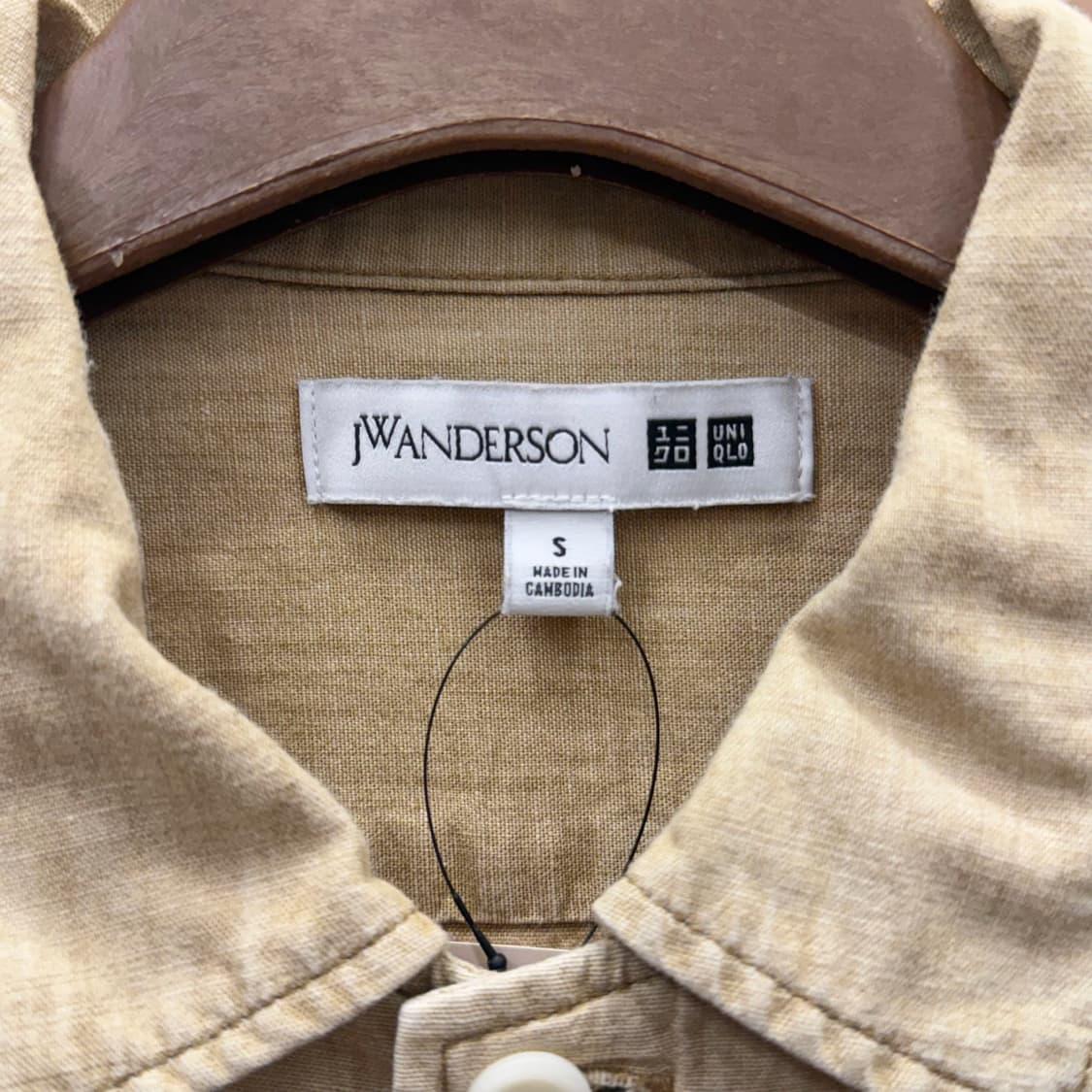 JW앤더슨 유니클로 콜라보 워크 반팔 셔츠 포켓 디테일 레귤러핏 베이지 상품이미지8