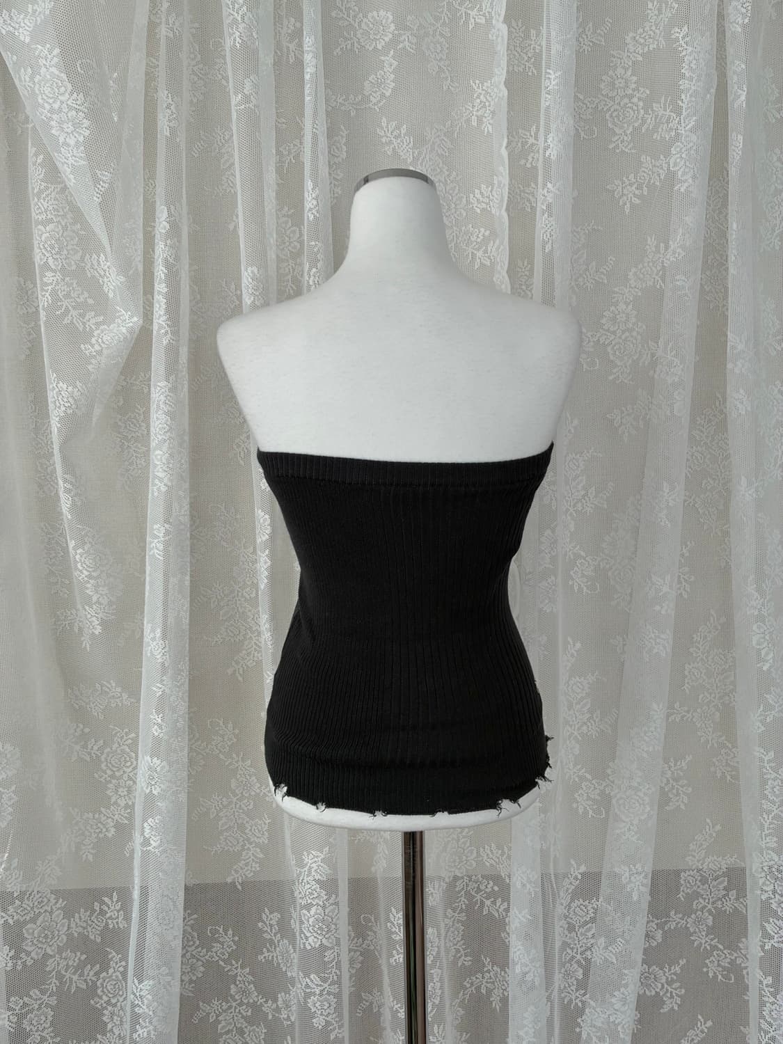 F) 마뗑킴 데미지 니트 집업 튜브 탑 블랙 상품이미지3