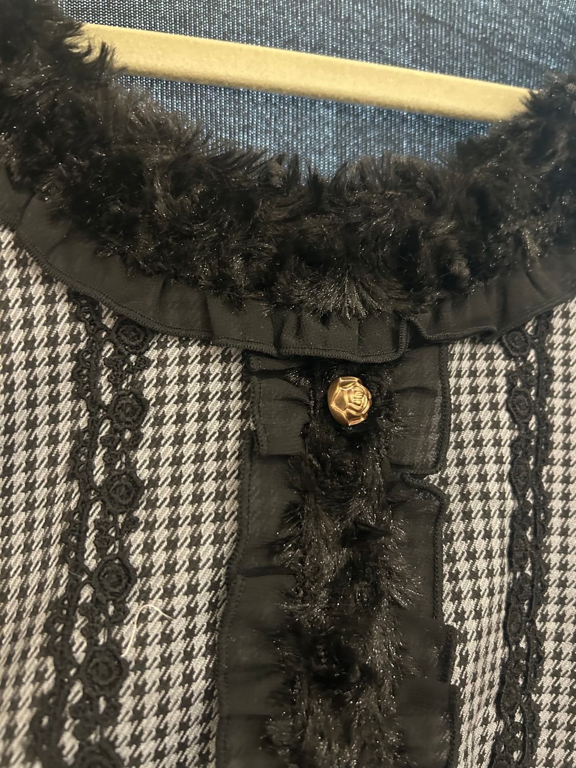 엑시즈팜 공겜여주 퍼 블라우스 상품이미지3