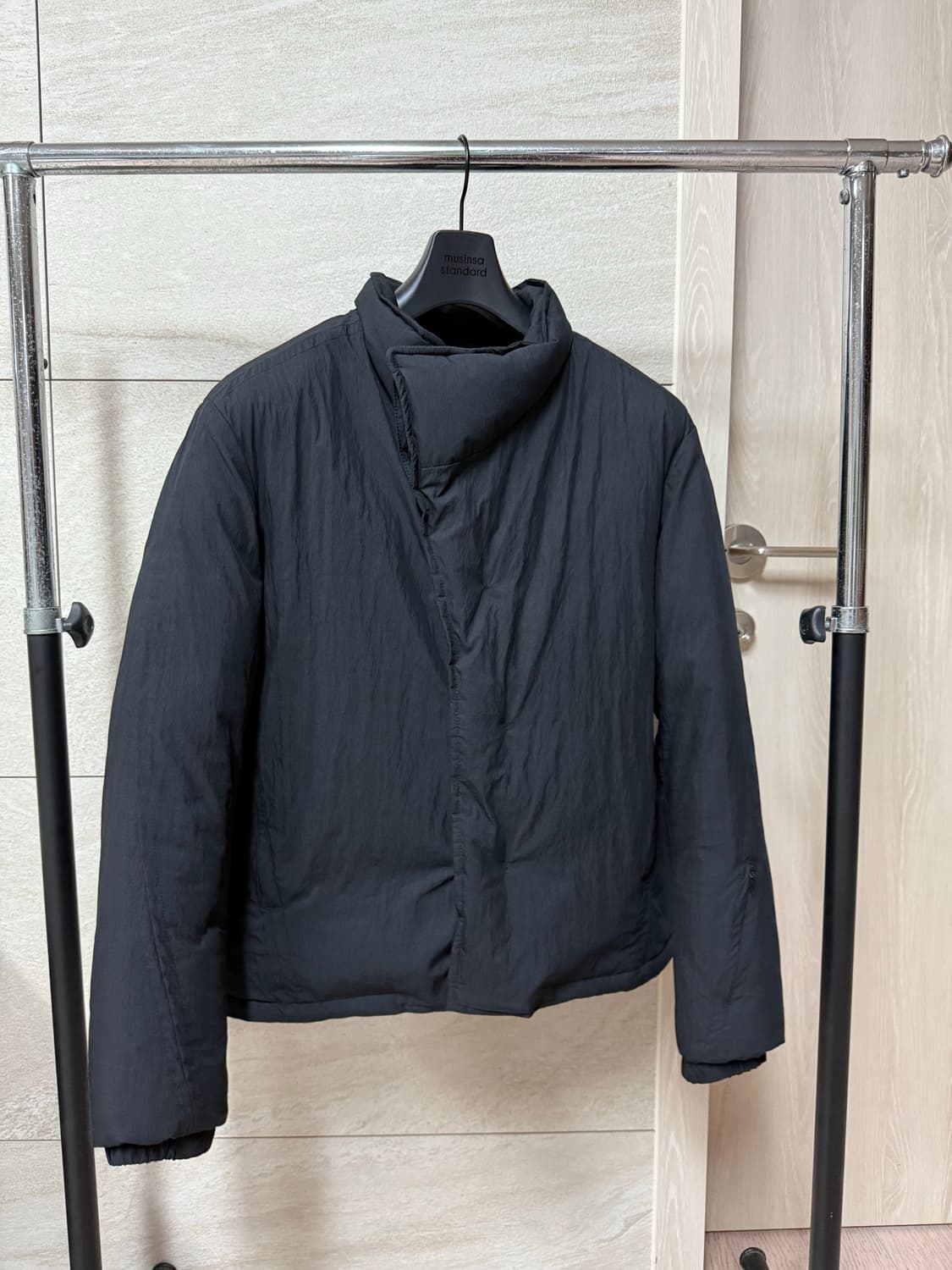 ÉÉ / SHRUNKEN PUFFER DOWN PARKA / 블랙 xs 상품이미지4
