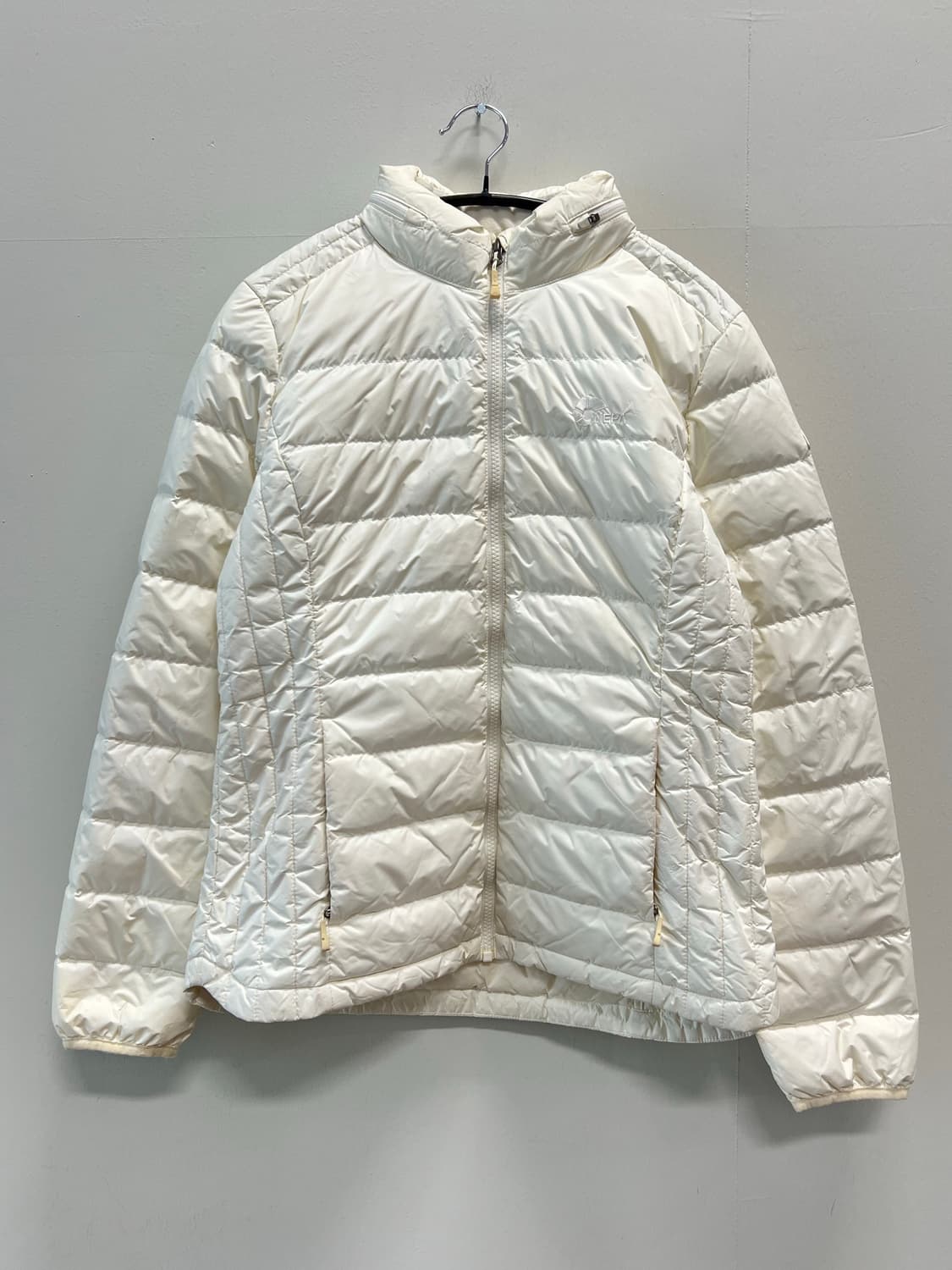 네파 우먼스 구스다운 경량 패딩 아이보리 상품이미지2