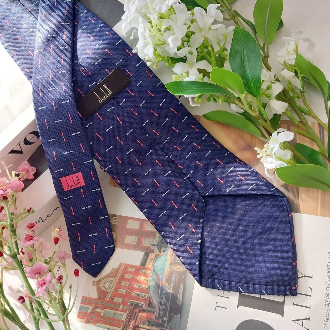 던힐 실크 네이비 프로펠러 패턴 넥타이 9.5cm A+등급 K1545
 상품이미지5