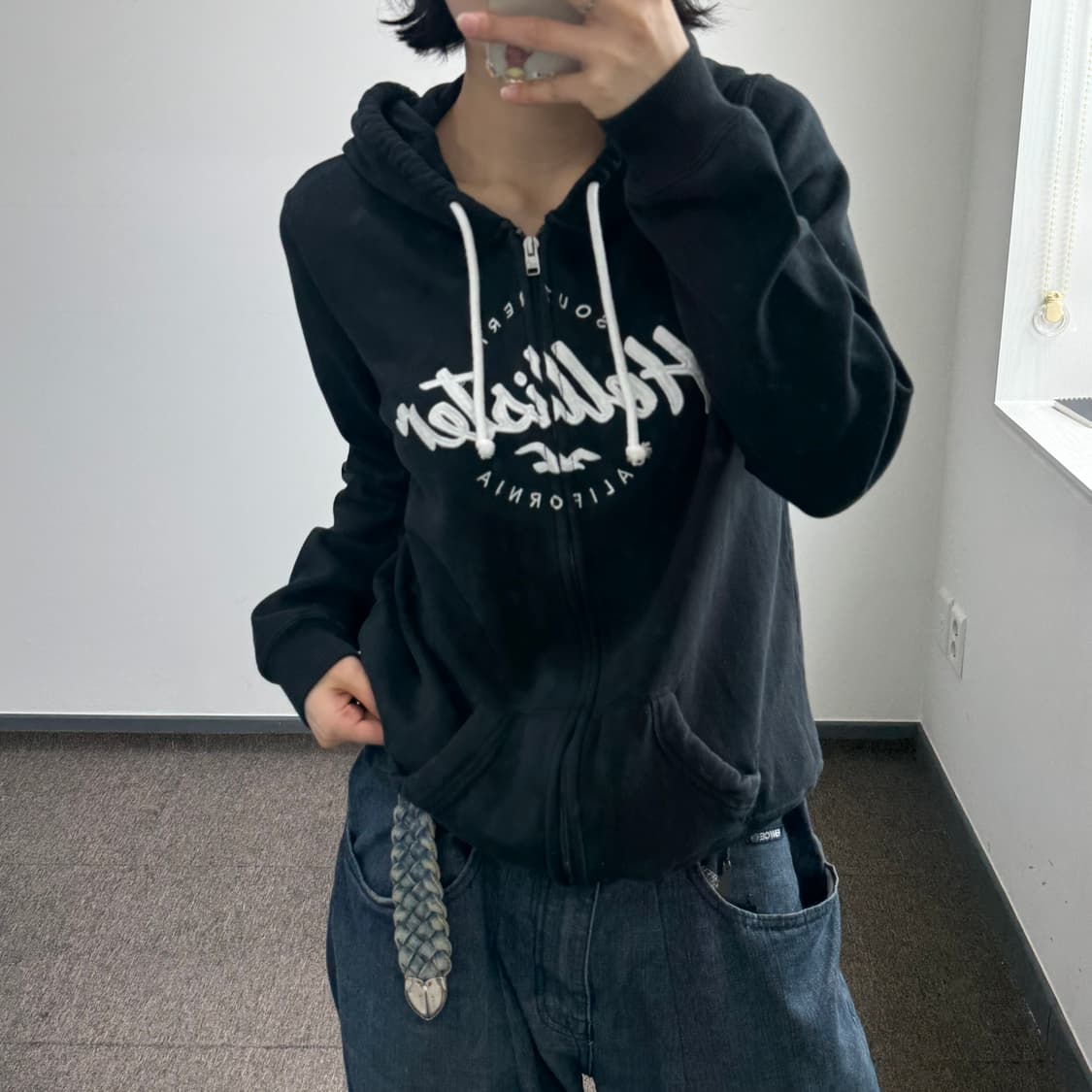 Hollister 홀리스터 레터링 로고 블랙 후드집업 상품이미지1