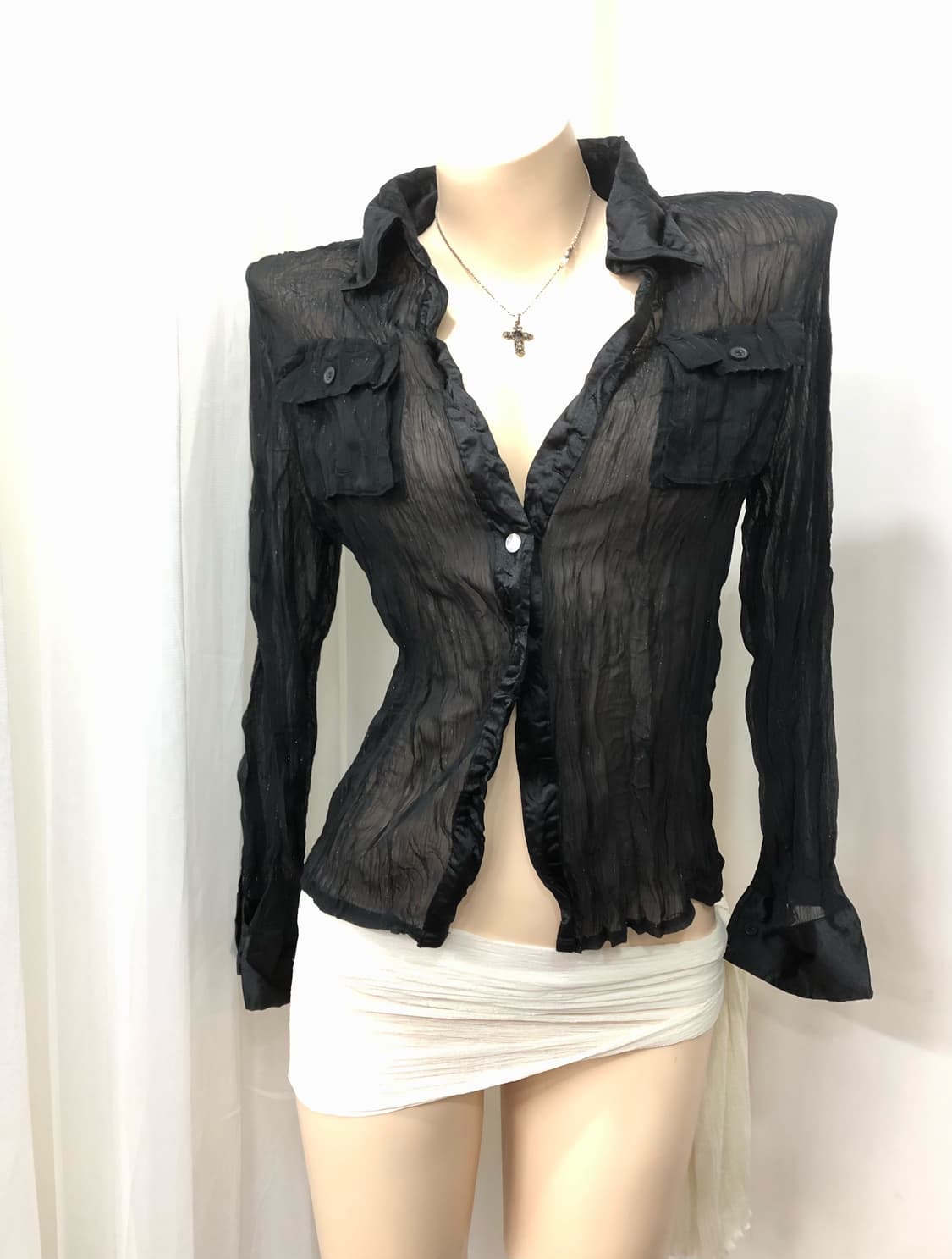 sheer glitter black  one botton blouse 상품이미지3