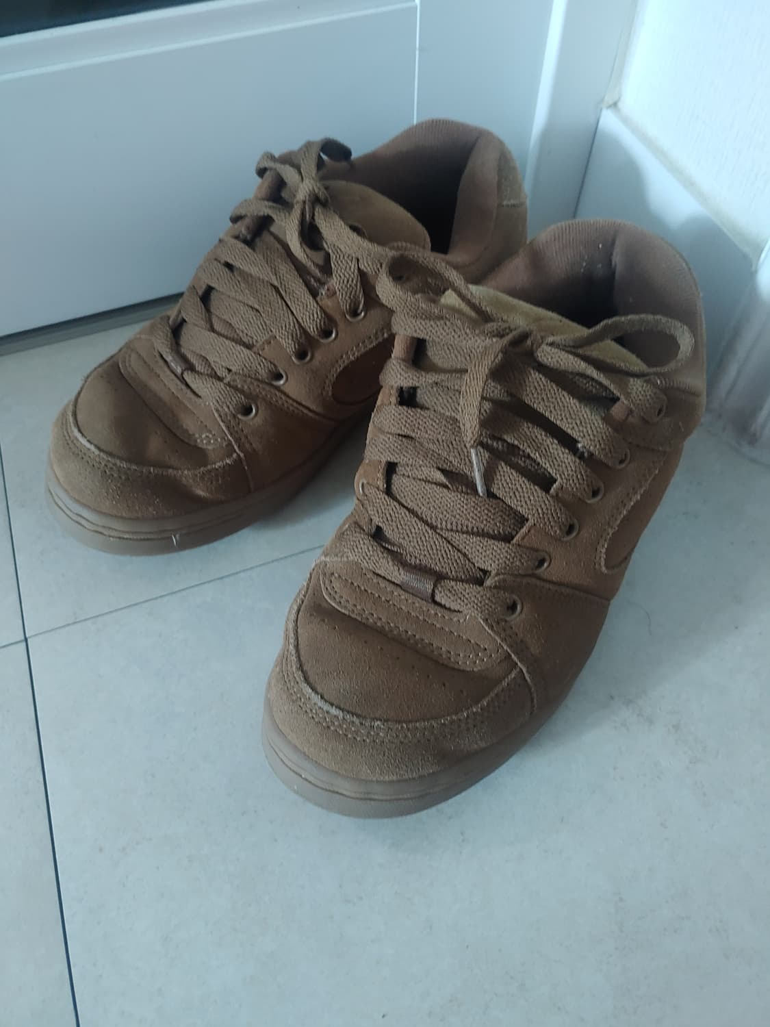 Es보드화 브라운  상품이미지1