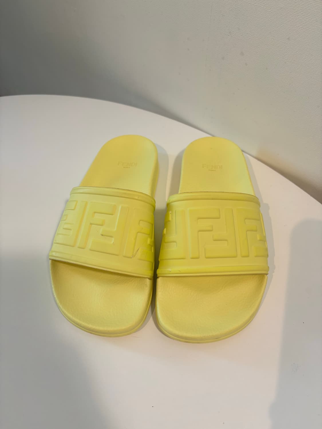 펜디 36 (230) 슬리퍼 라임옐로우 상품이미지4