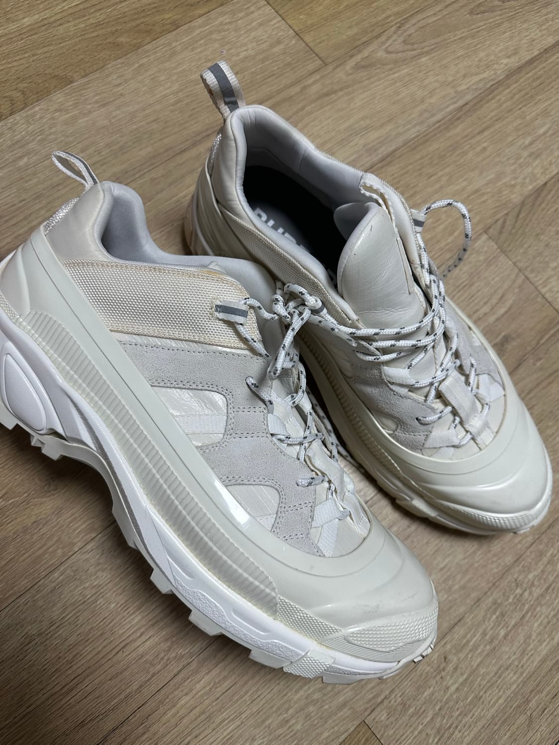 버버리 아서 스니커즈 살로몬 느낌 290 상품이미지2