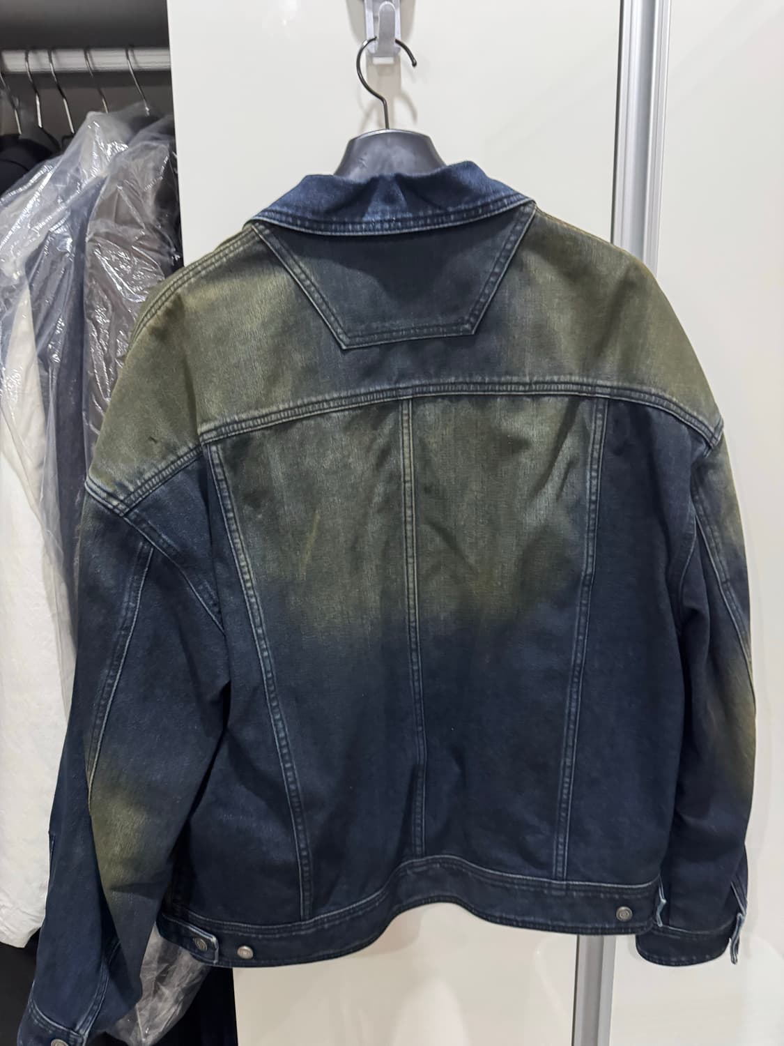 준지 25ss 벨벳 데님 트러커 자켓 네이비 46사이즈 상품이미지4