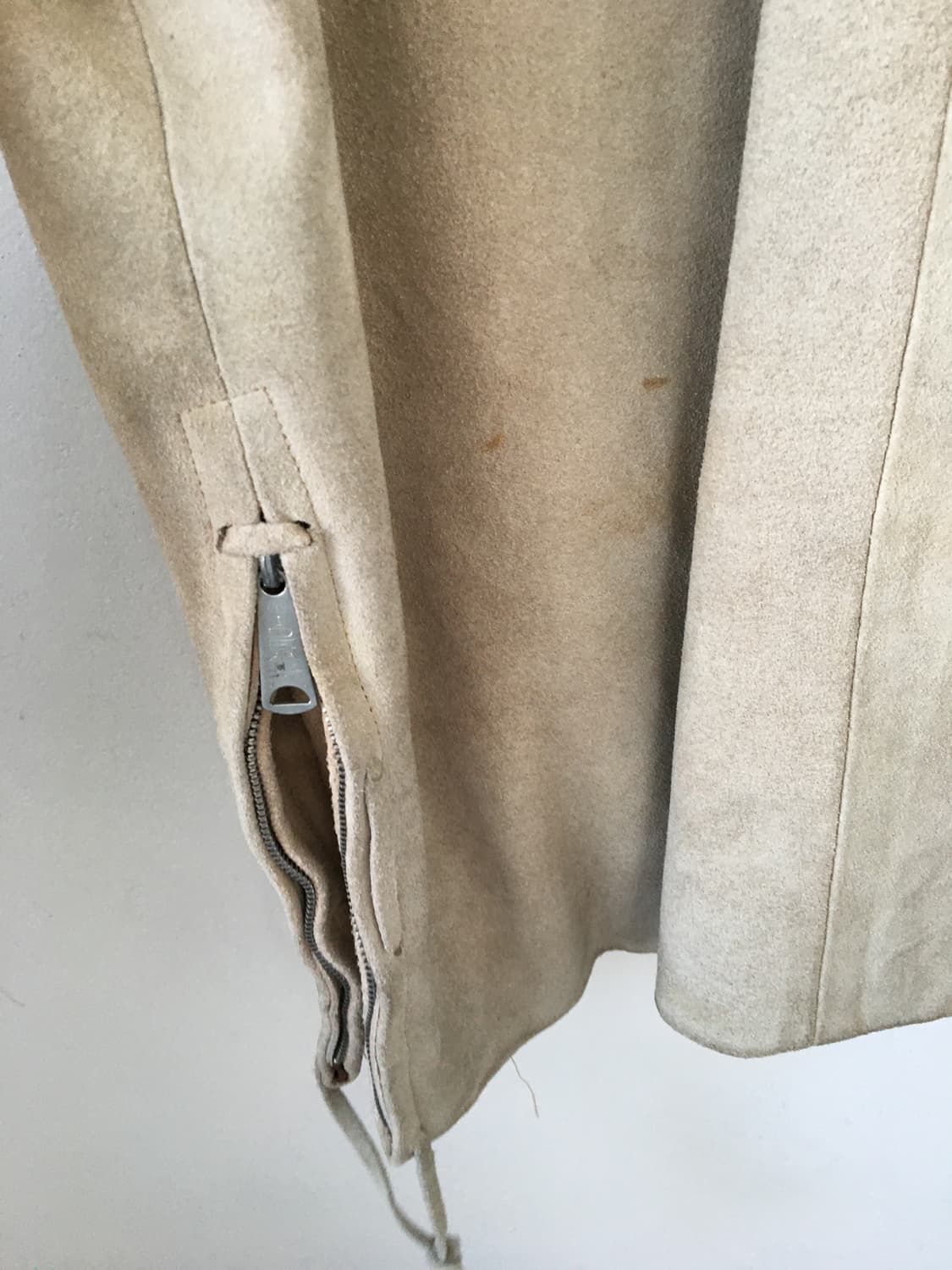 Cross patch point suede top 상품이미지5