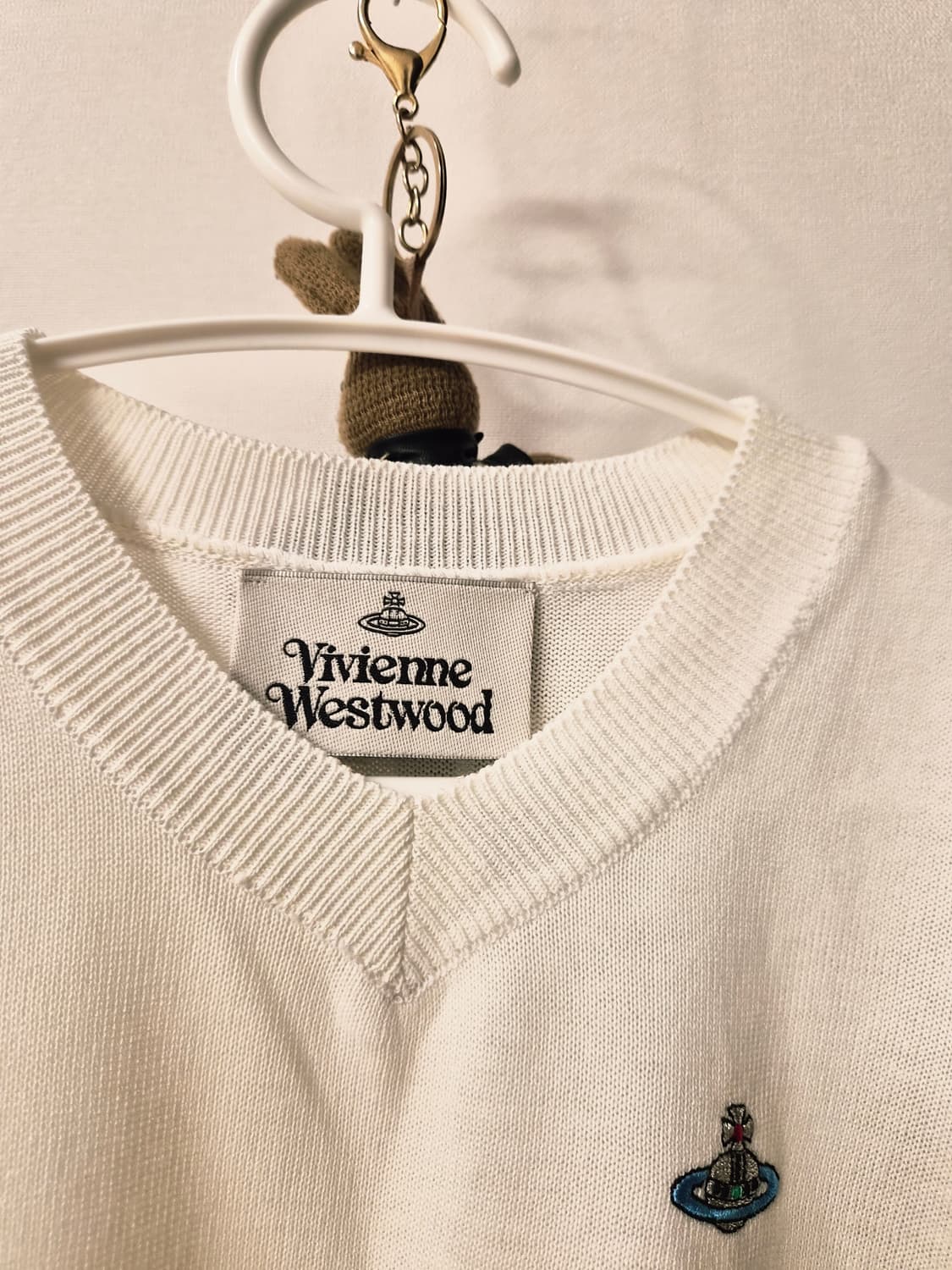 비비안 웨스트우드 정품 ORB 로고 반팔 브이넥 니트 상품이미지7