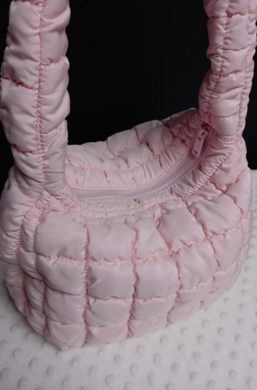 COS 코스 한정판 핑크 퀄팅 패딩 구름 토트백 상품이미지4