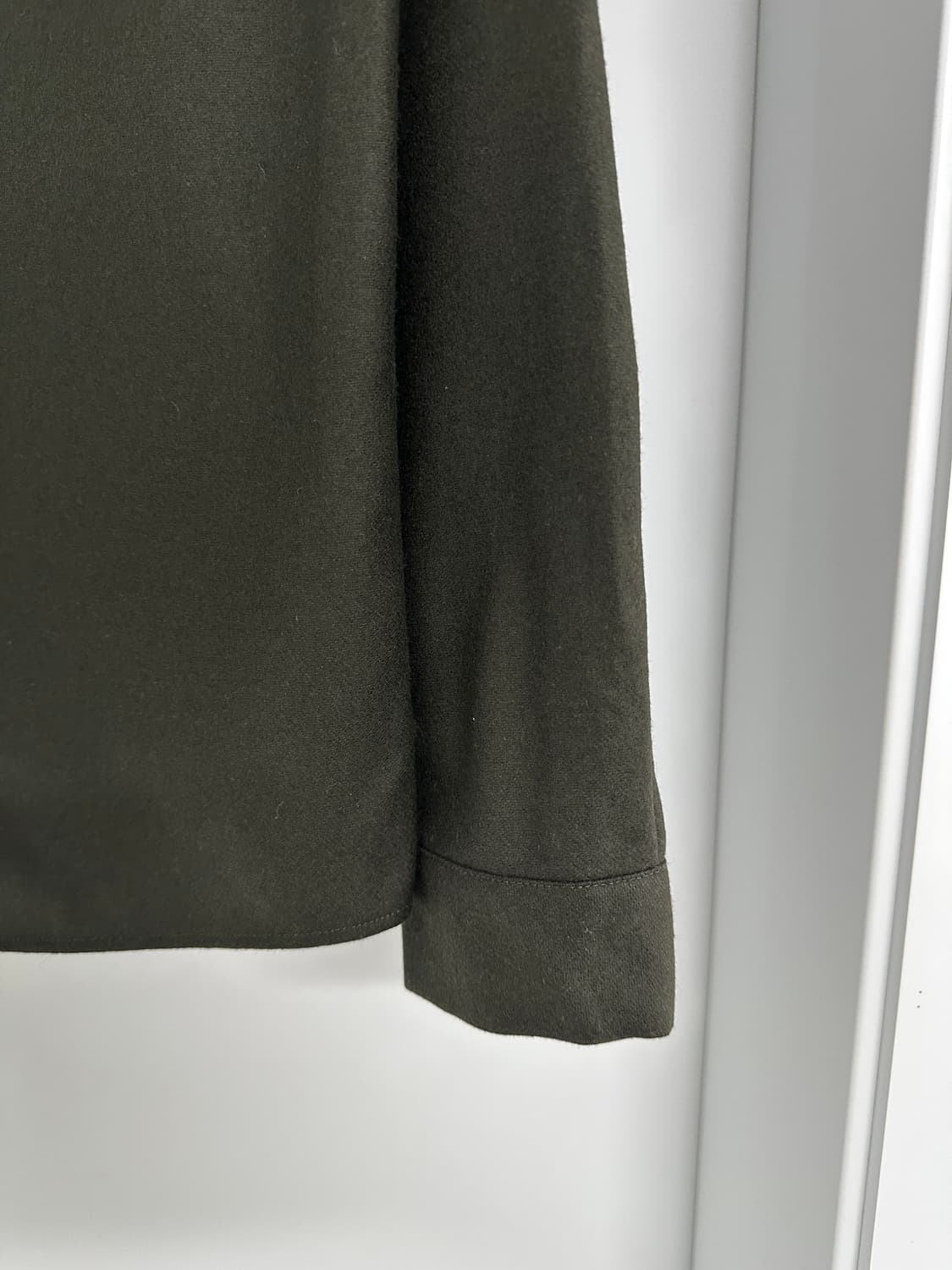 [코스] 남성 카키 울 셔츠 상품이미지2