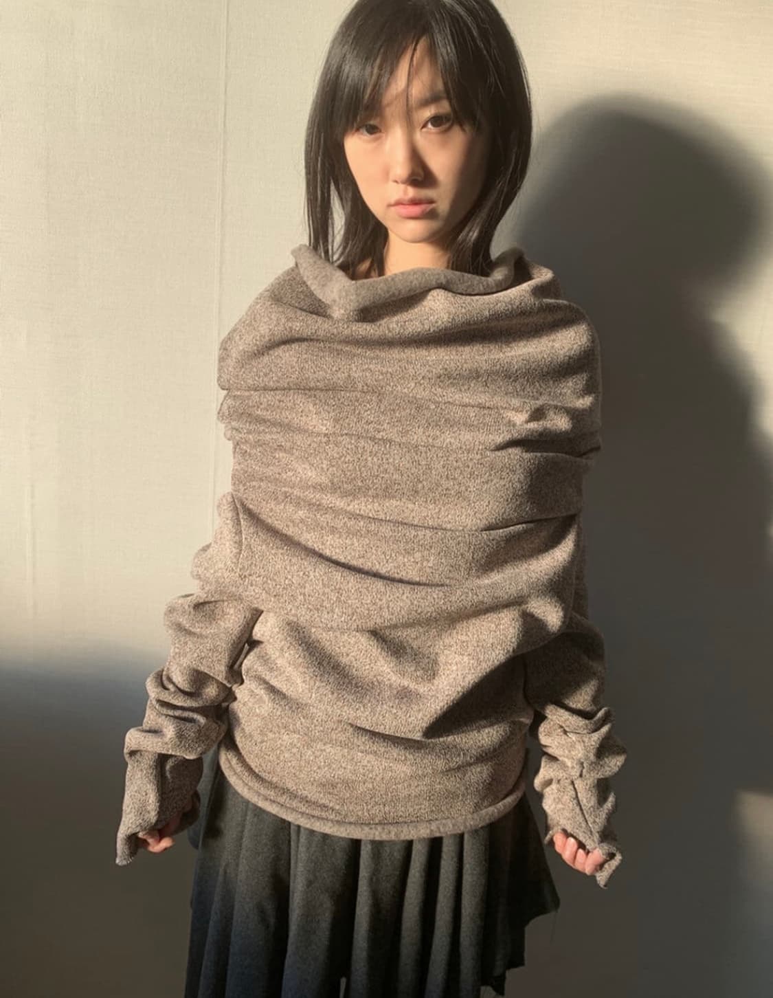 동은 오프숄더 롱 니트 상품이미지1