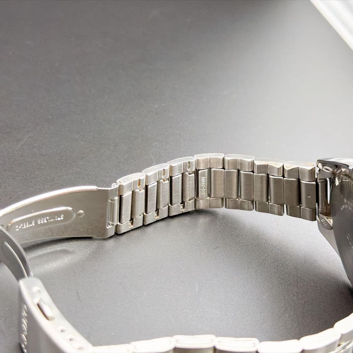 세이코 네오 클래식 블랙 다이얼 남성 메탈 시계 상품이미지6