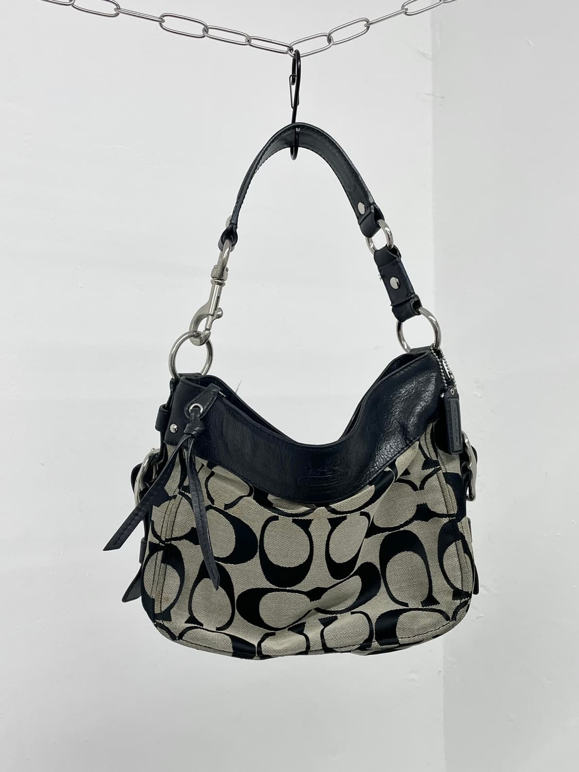 코치 블랙 자카드 숄더백 상품이미지1